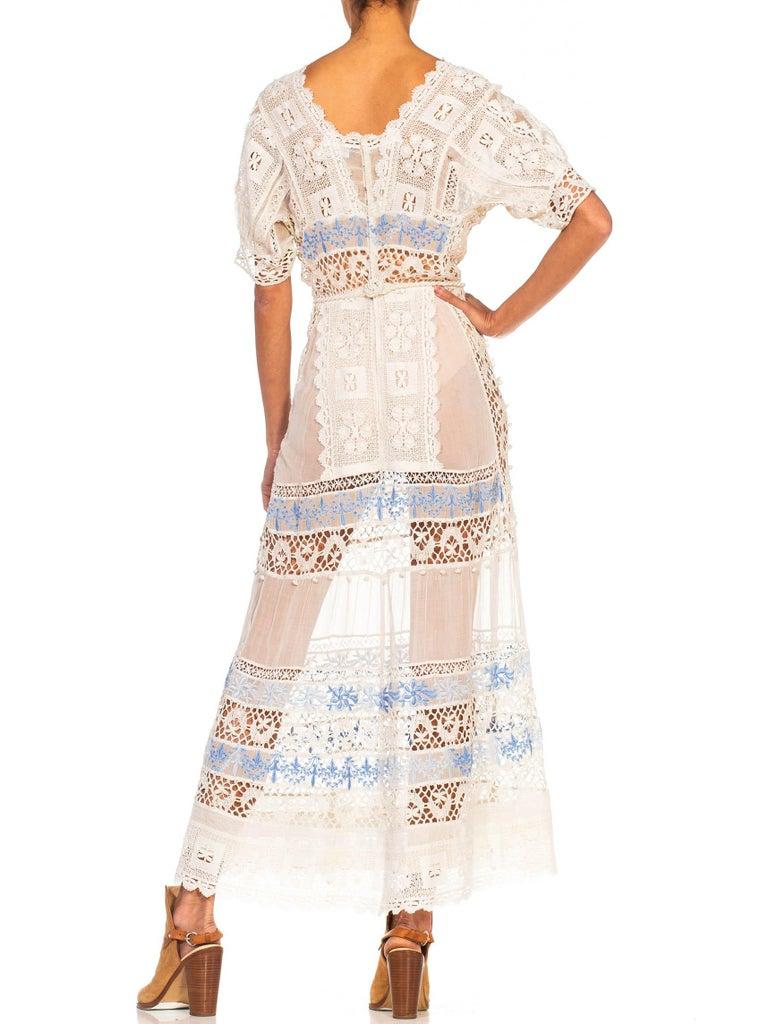 Edwardian White Cotton Voile & Lace Tea Dress With Rare Blue Embroidery In Good Condition For Sale In New York, NY