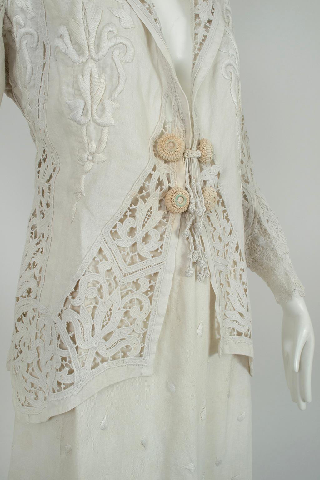 Edwardian White Irish Crochet and Cotton Walking or Wedding Suit – L, 1900s For Sale 3