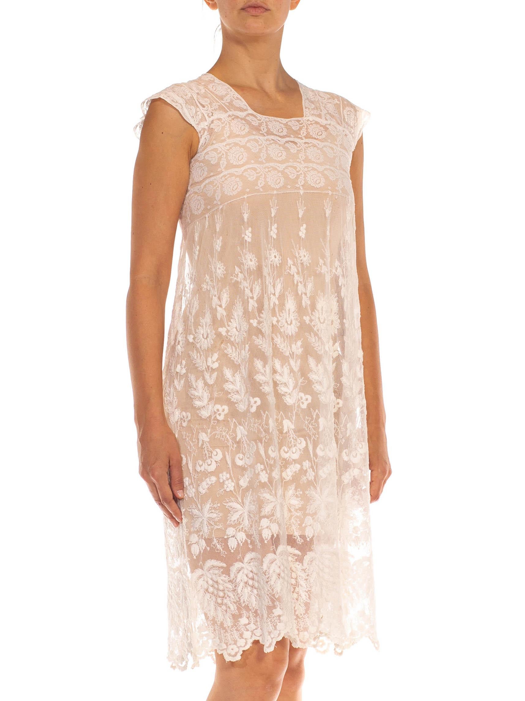 Edwardian White Lace Baby Doll Sleeveless Dress In Excellent Condition For Sale In New York, NY