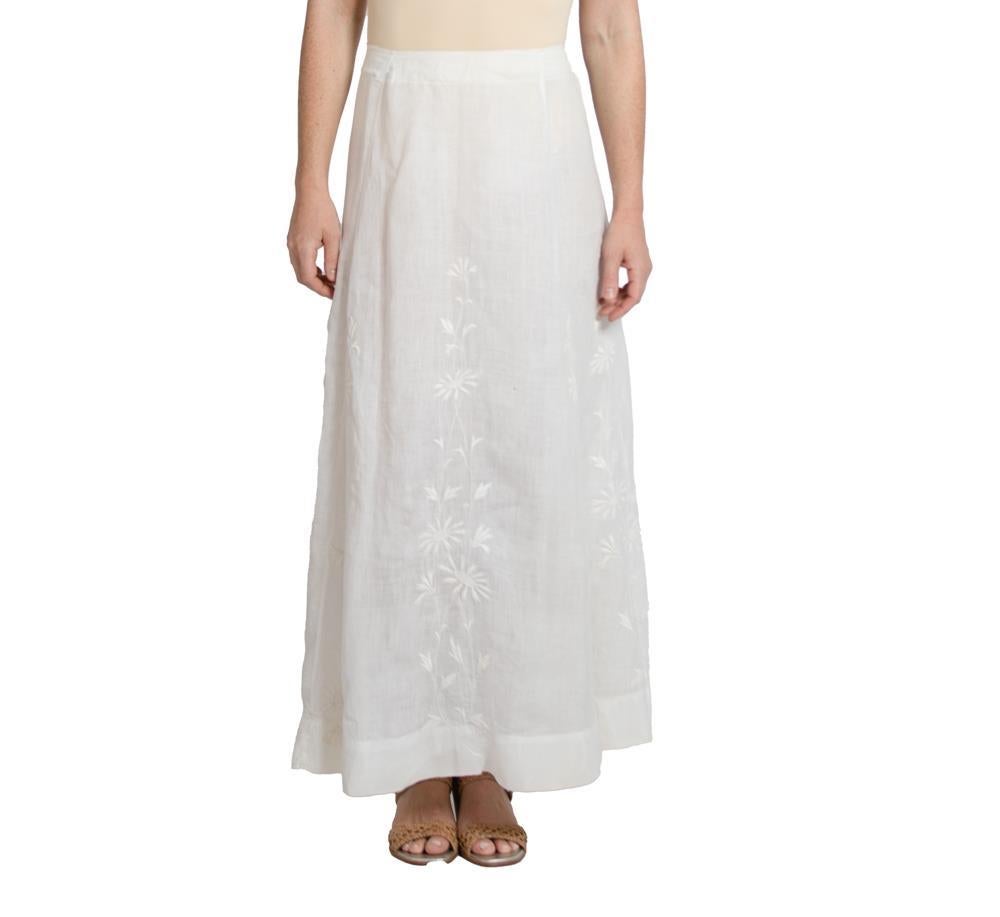 Edwardian White Linen Hand Embroidered Skirt In Excellent Condition For Sale In New York, NY