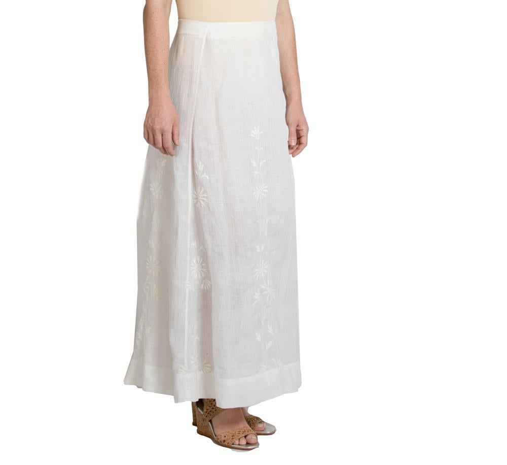 Edwardian White Linen Hand Embroidered Skirt For Sale 3