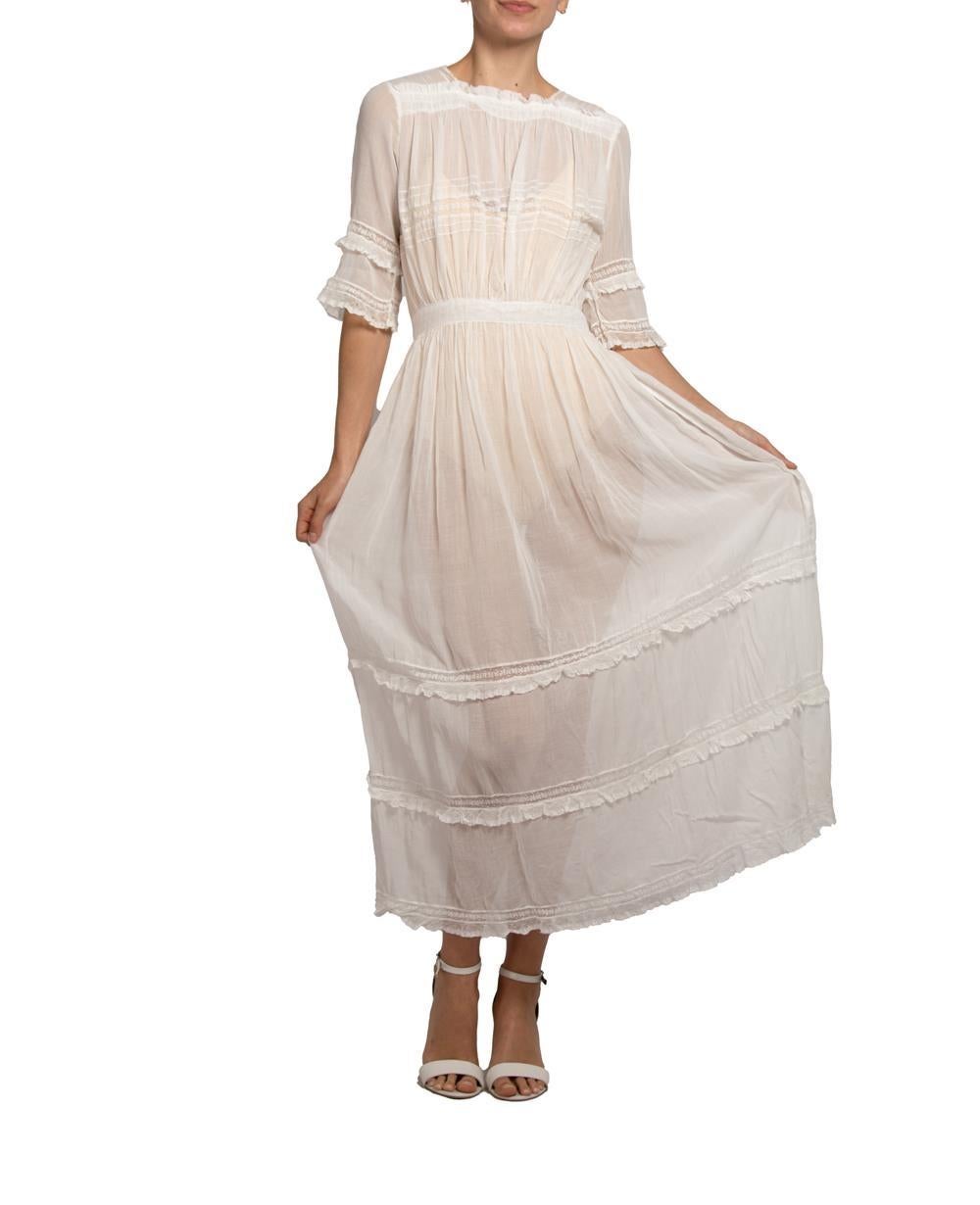 Edwardian White Organic Cotton Dress With Beautiful Lave Trim Detail For Sale 2