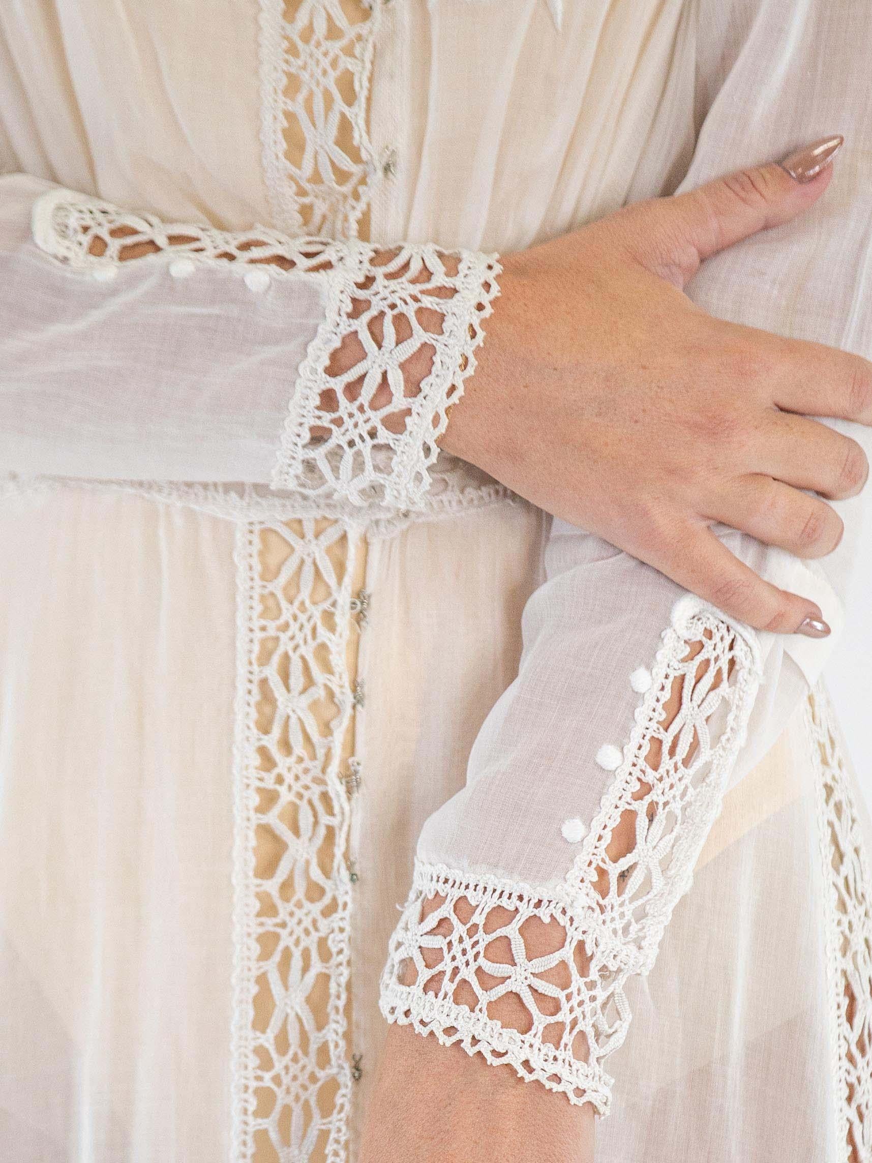 Edwardian White Organic Cotton Lace Sailor Collar Tea Dress With Sleeves im Angebot 7