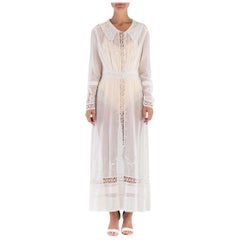 Robe de thé à col matelot en coton biologique blanc édouardien avec manches en dentelle