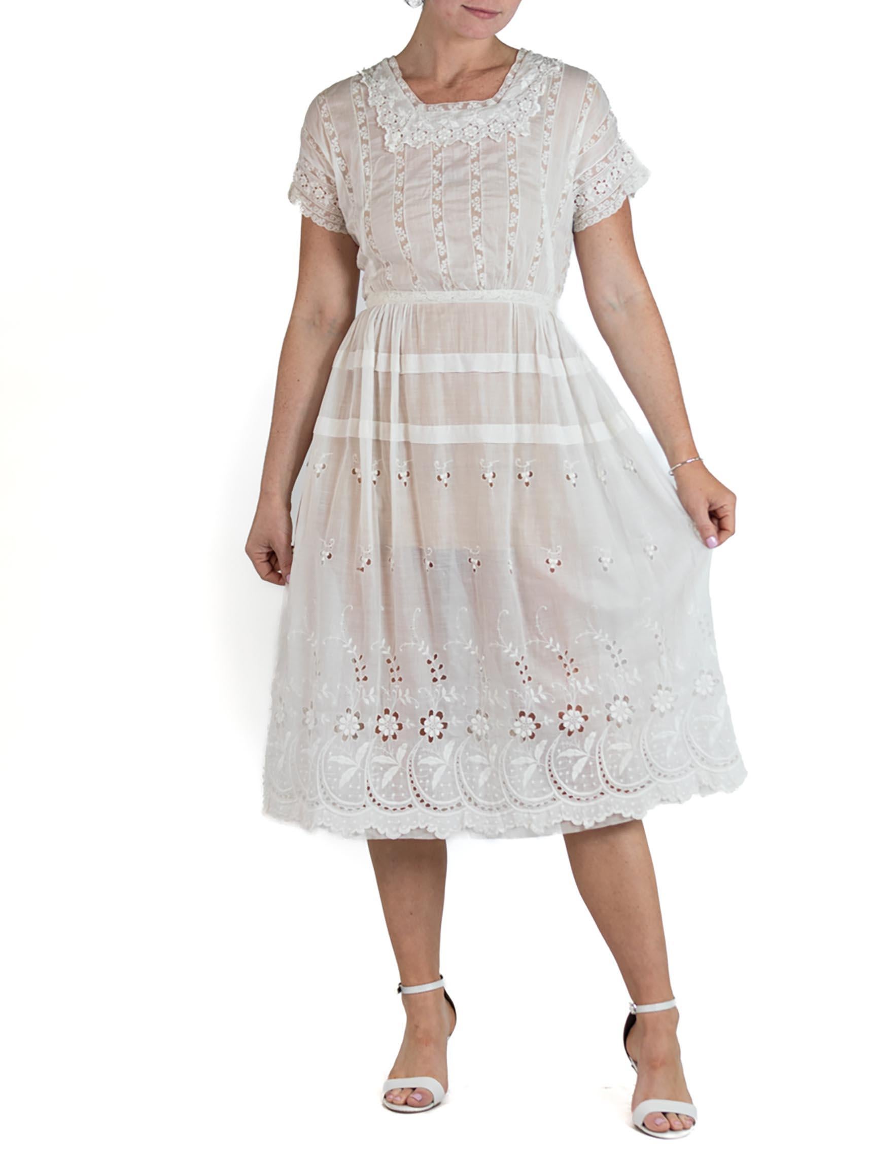 Edwardian White Organic Cotton Lawn Embroidered Lace Summer Tea Dress In Excellent Condition For Sale In New York, NY