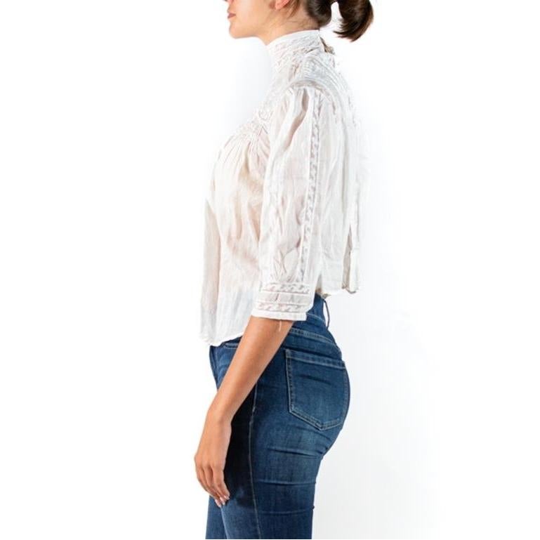 Edwardian White Organic Cotton Voile & Lace Swan Neck Button Back Blouse In Excellent Condition For Sale In New York, NY