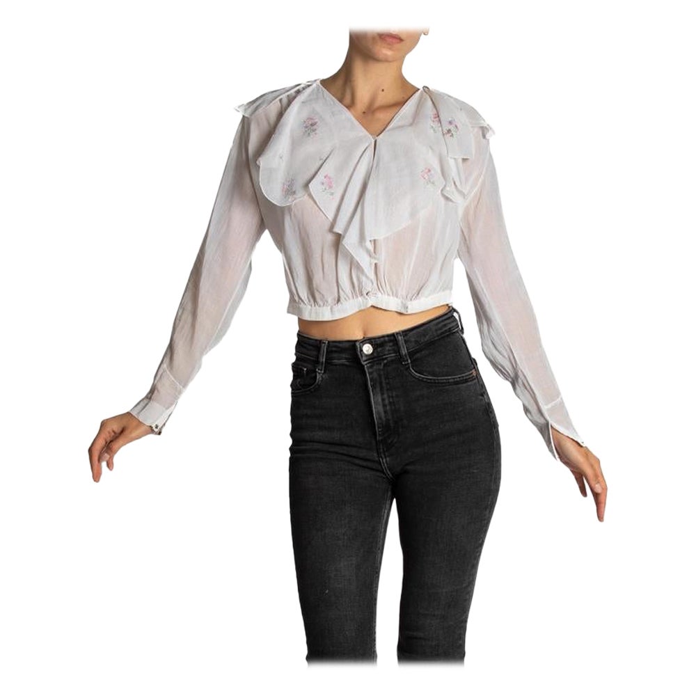 Chemisier édouardien en coton biologique blanc avec fleurs brodées à la main