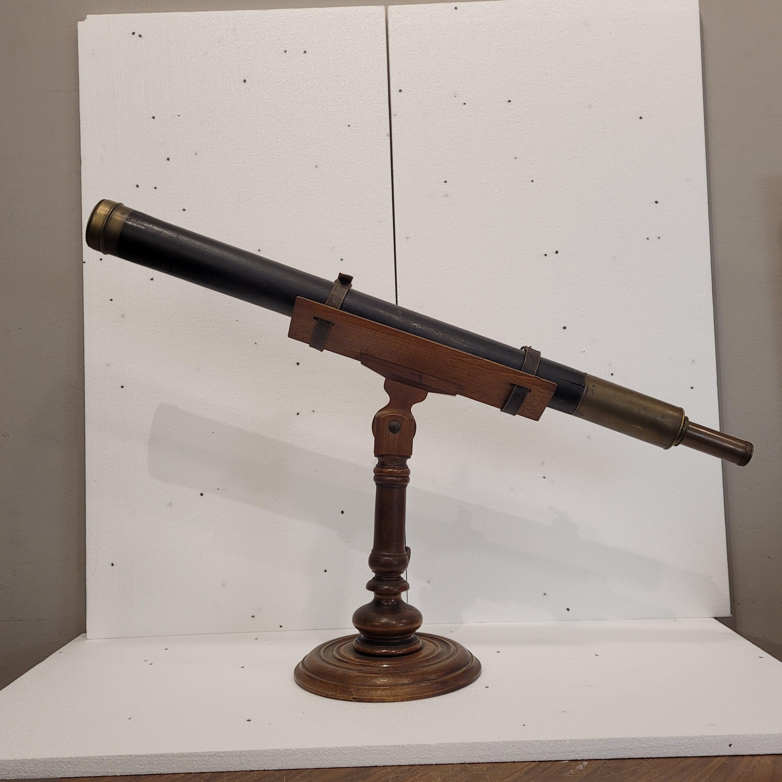 Edwardian Wooden and Leather Refracting Table Telescope England For Sale 7