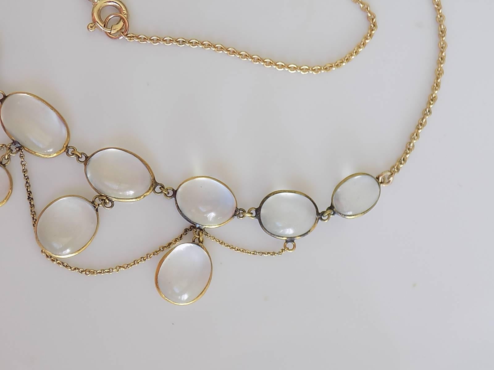 Oval Cut Edwardian Yellow Gold and Moonstone Necklace