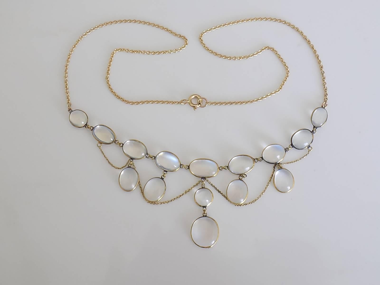 Women's Edwardian Yellow Gold and Moonstone Necklace