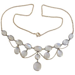 Edwardian Yellow Gold and Moonstone Necklace