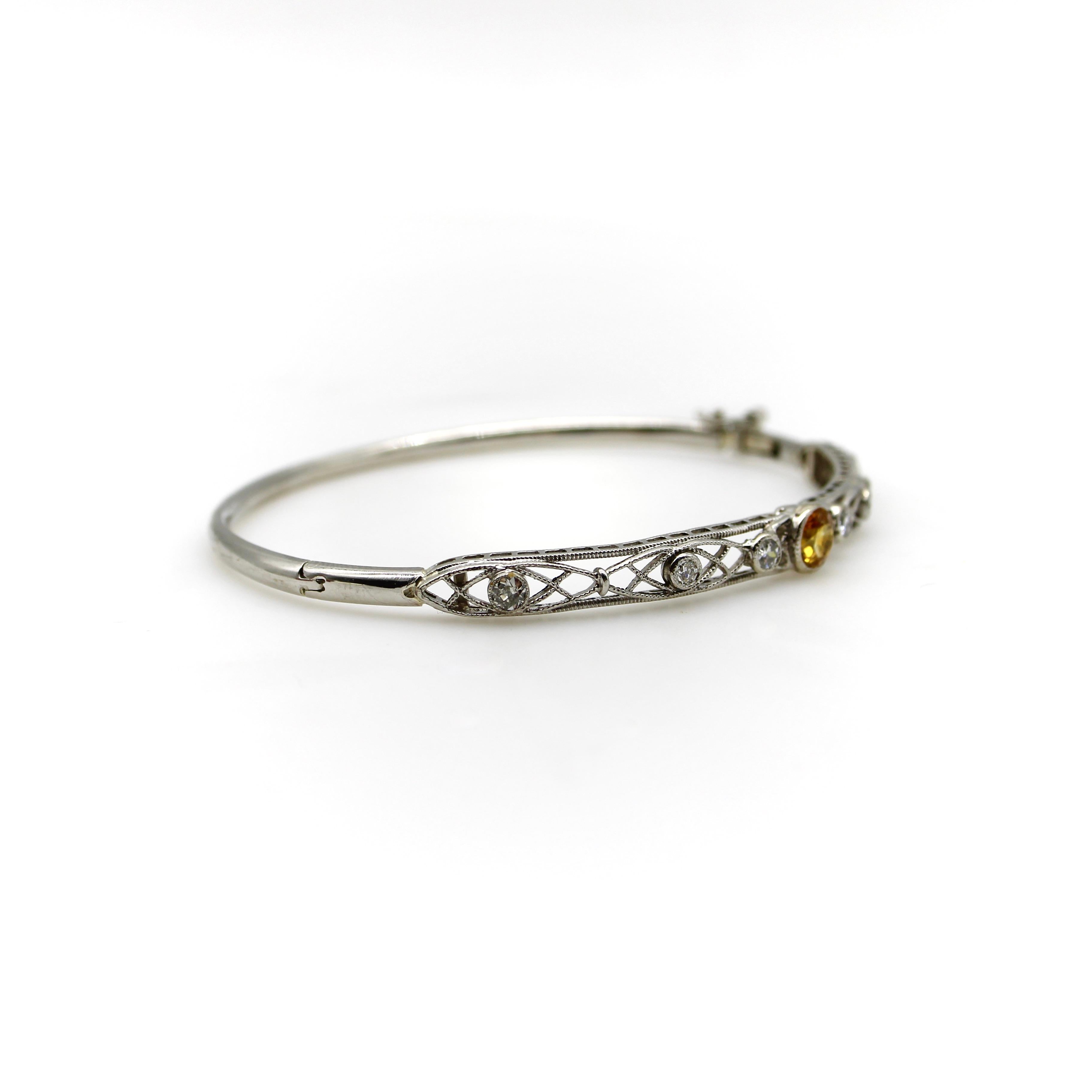 Bracelet édouardien filigrane en platine, saphir jaune et diamants  Bon état - En vente à Venice, CA