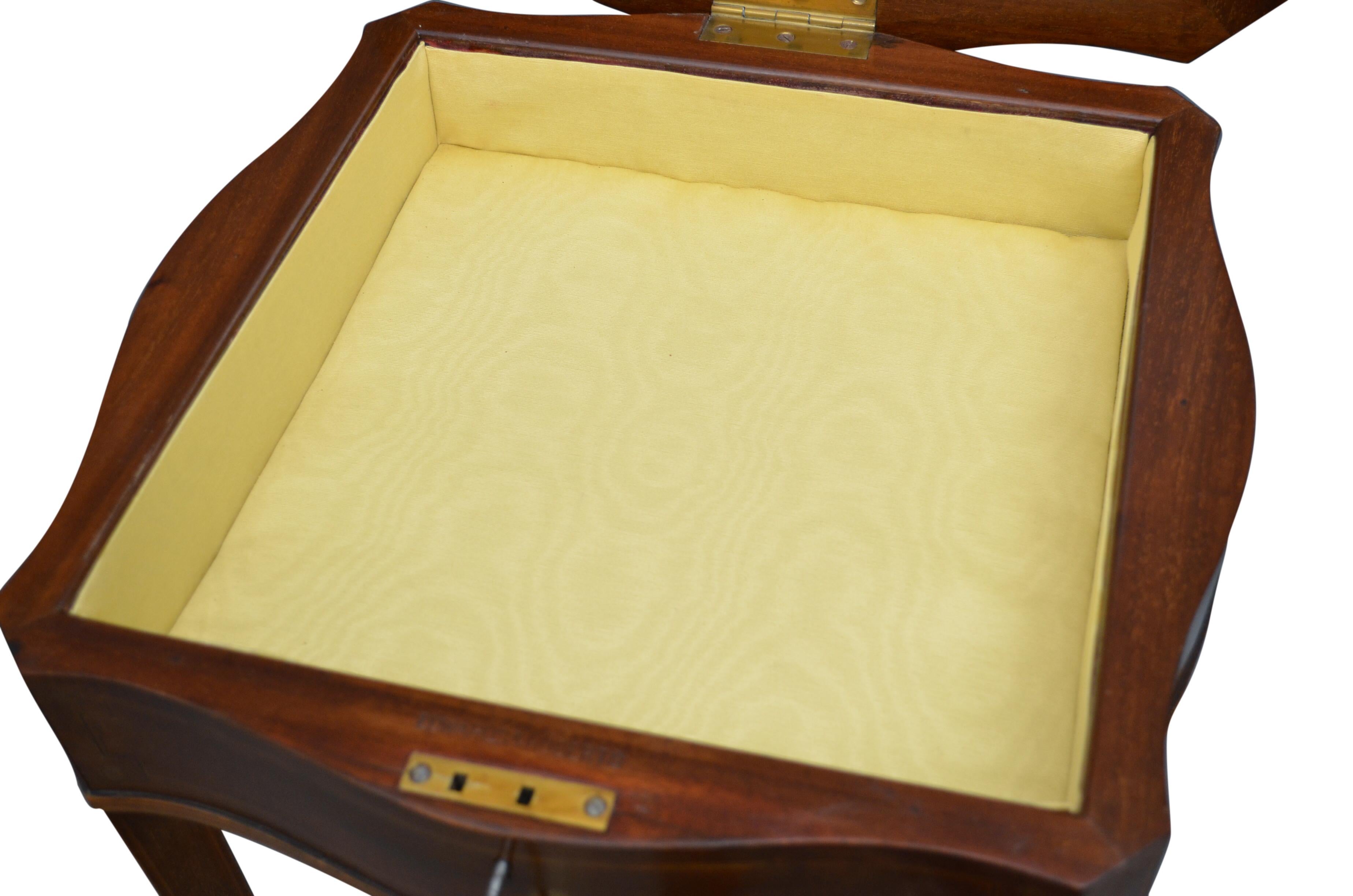 English Edwards and Roberts Mahogany and Inlaid Display Table