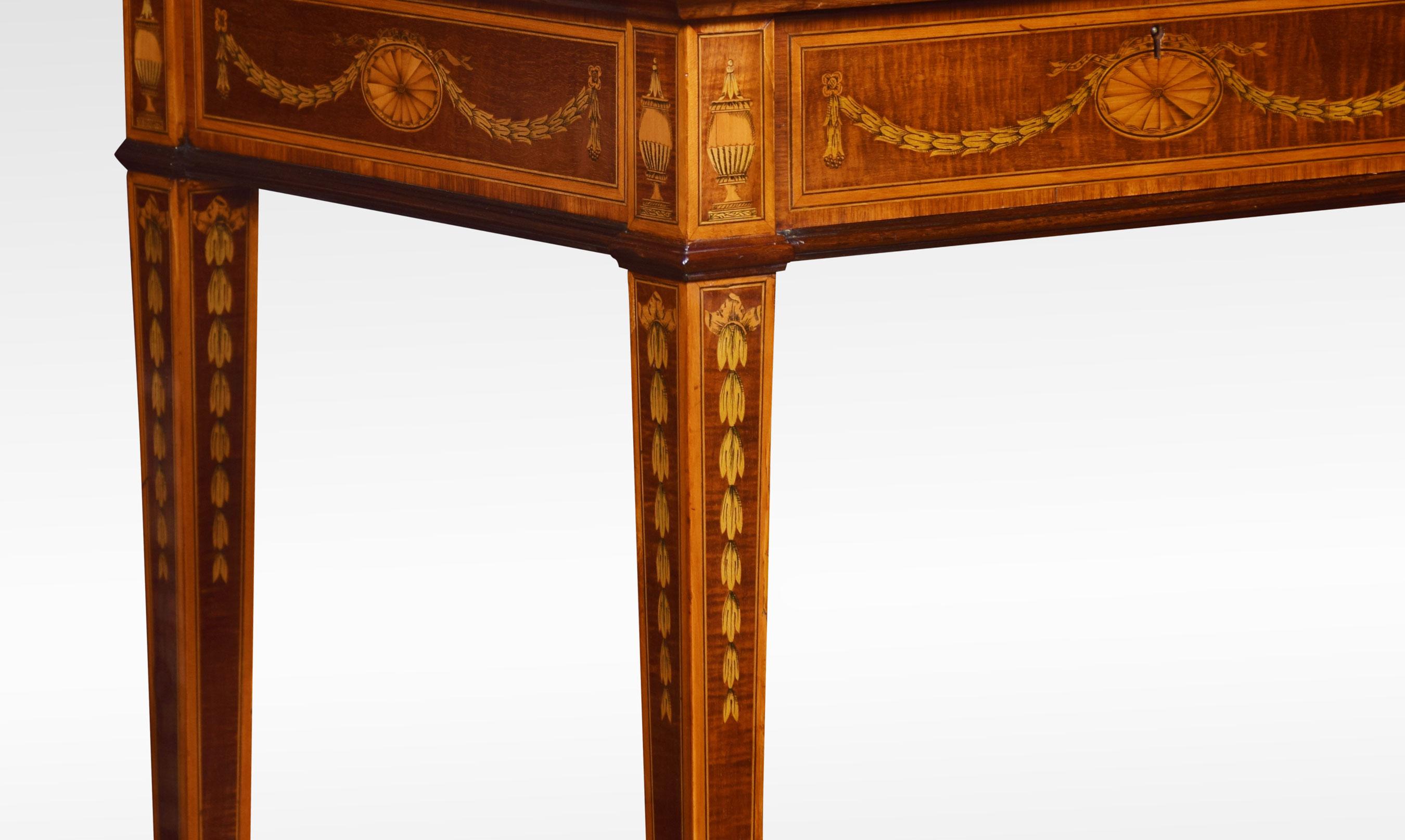 Edwards and Roberts Mahogany and Satinwood Inlaid Writing Table In Good Condition In Cheshire, GB