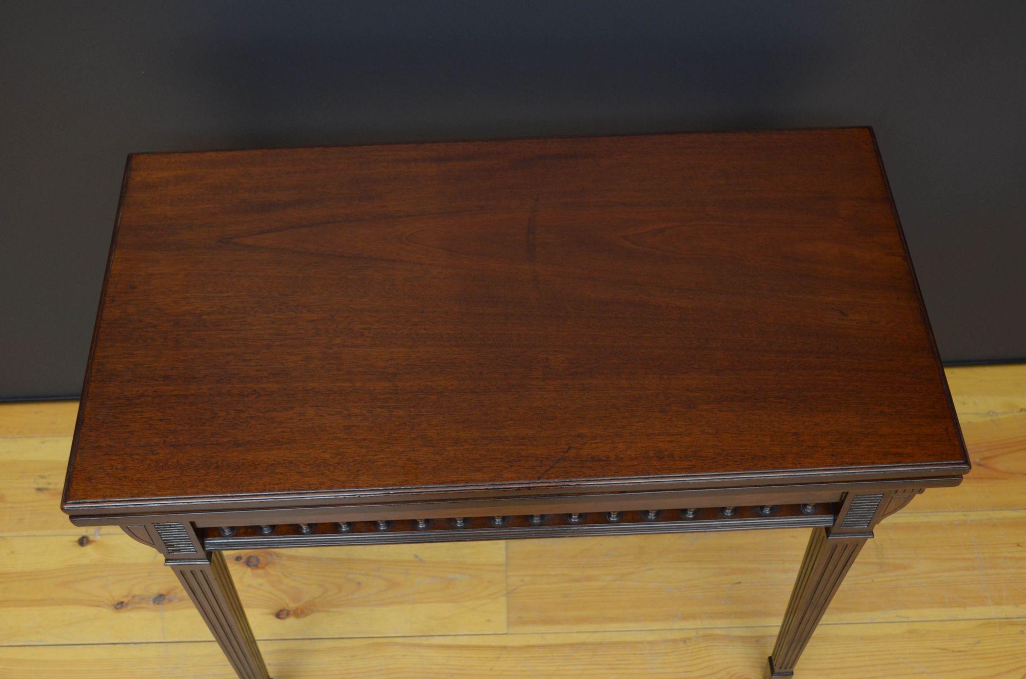 Edwards and Roberts Mahogany Card Table In Good Condition For Sale In Whaley Bridge, GB