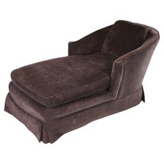 Edwards Möbel Inc Modernes Wildleder Chaise Lounge Gesteppt Dunkelburgunder Braun Edwards Möbel Inc Modernes Wildleder Chaise Lounge Gesteppt Dunkelburgunder Braun