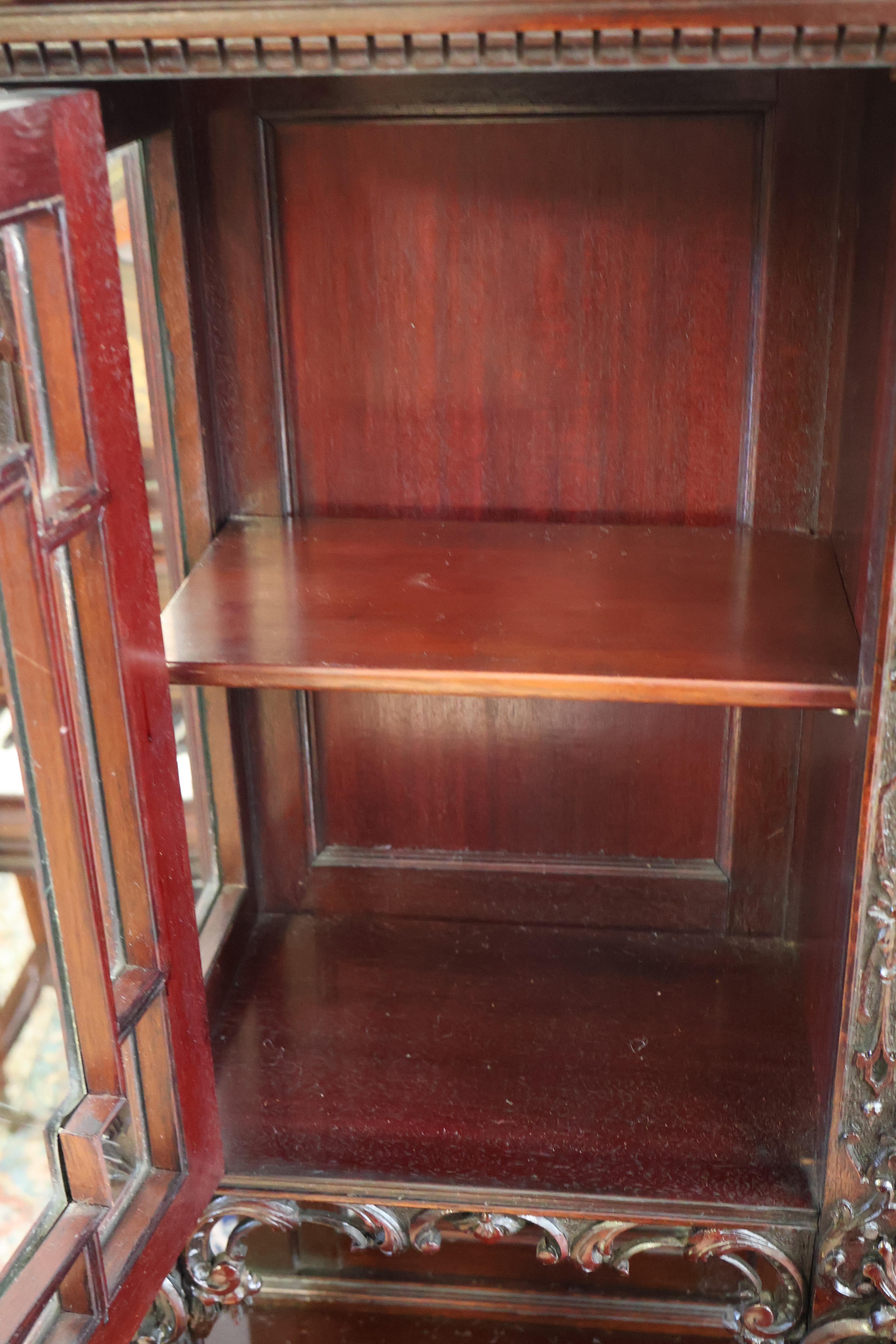Edwards & Roberts 19th Century Chinese Chippendale Mahogany Etagere Cabinet For Sale 8