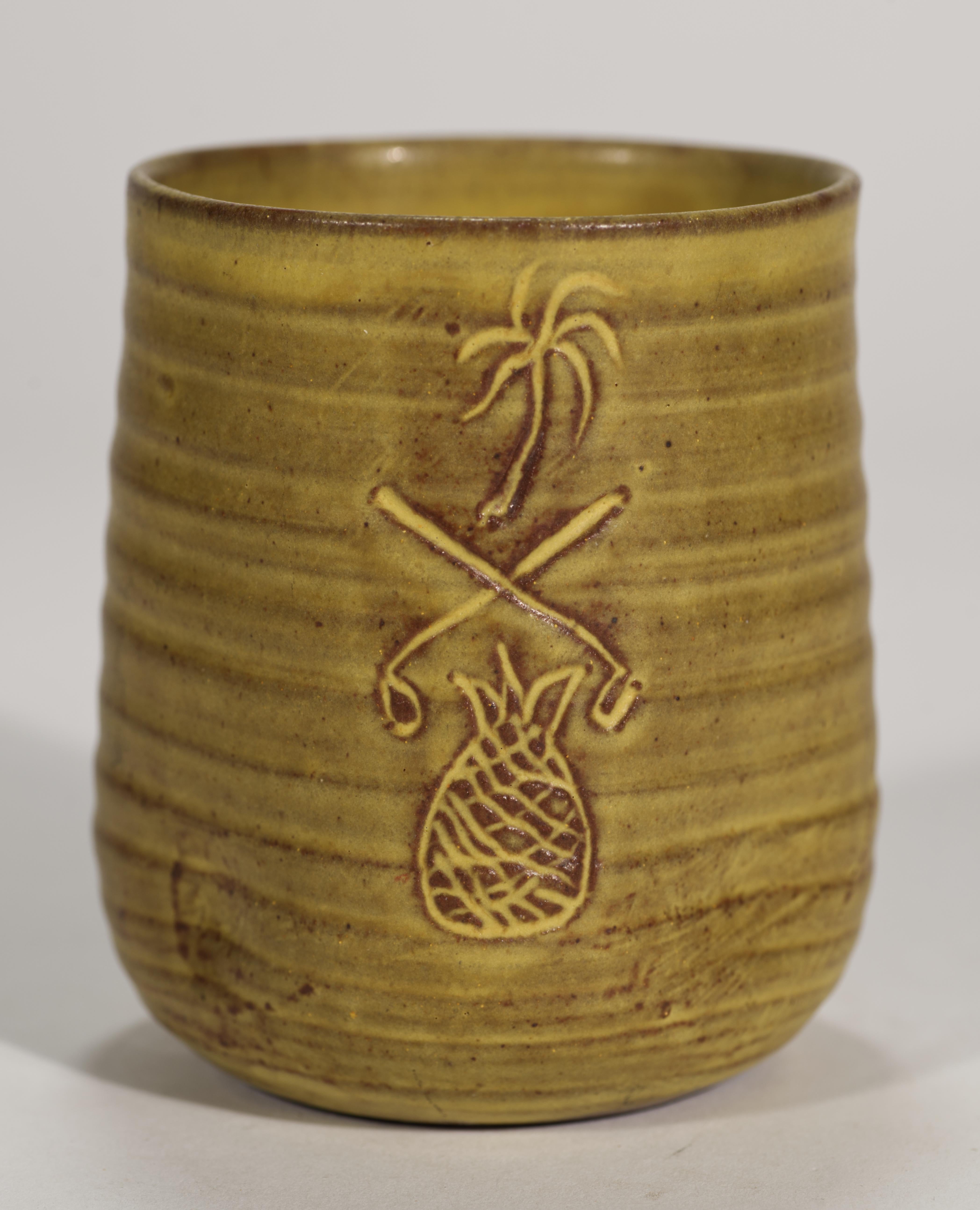 Set di 3 vasi in ceramica di Edwin e Maribel Todd, Giamaica 1969 In condizioni buone in vendita a Clifton Springs, NY