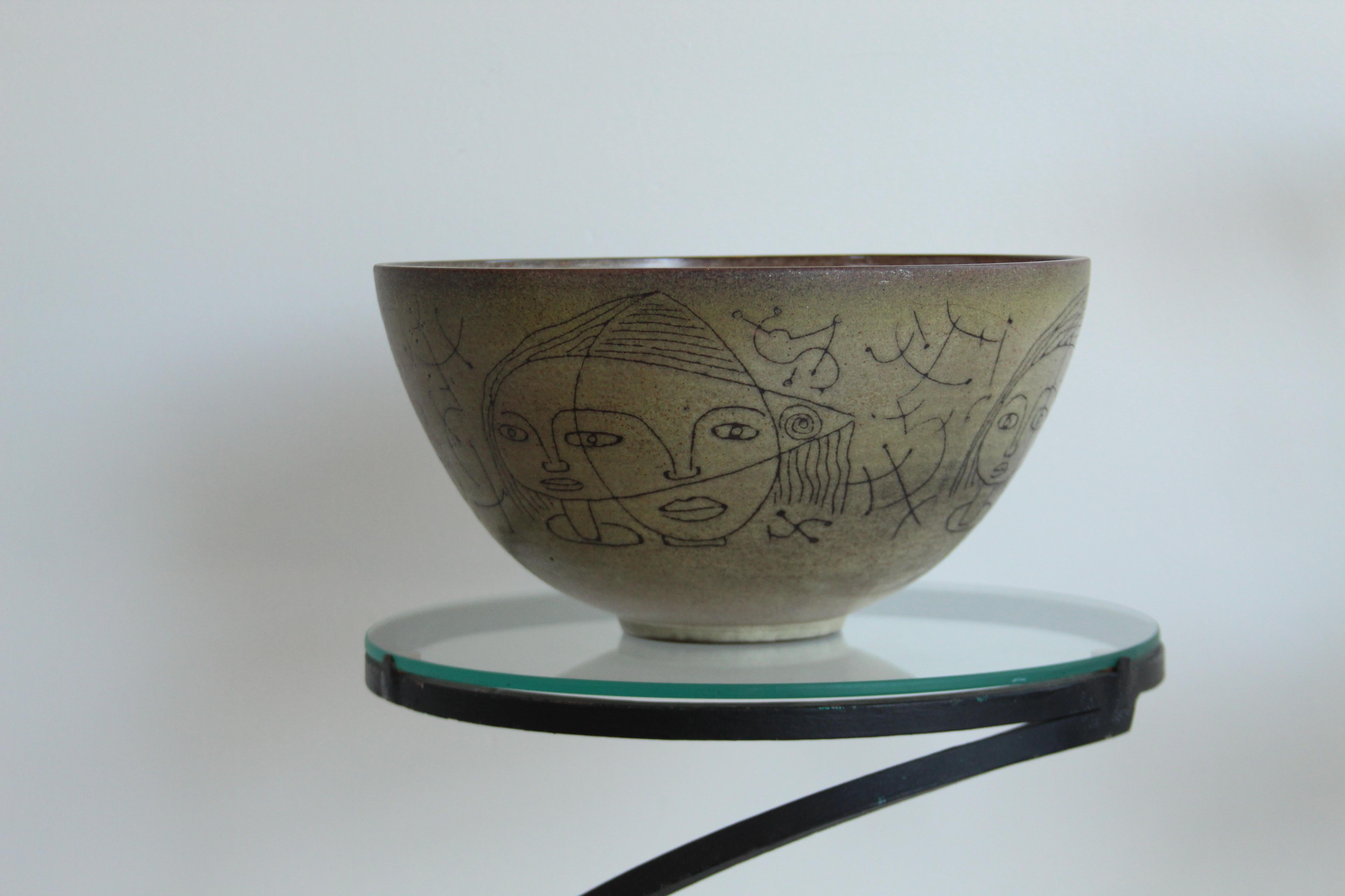 Mid-Century Modern Edwin and Mary Scheier Large Stoneware Centerpiece Bowl, 1950s