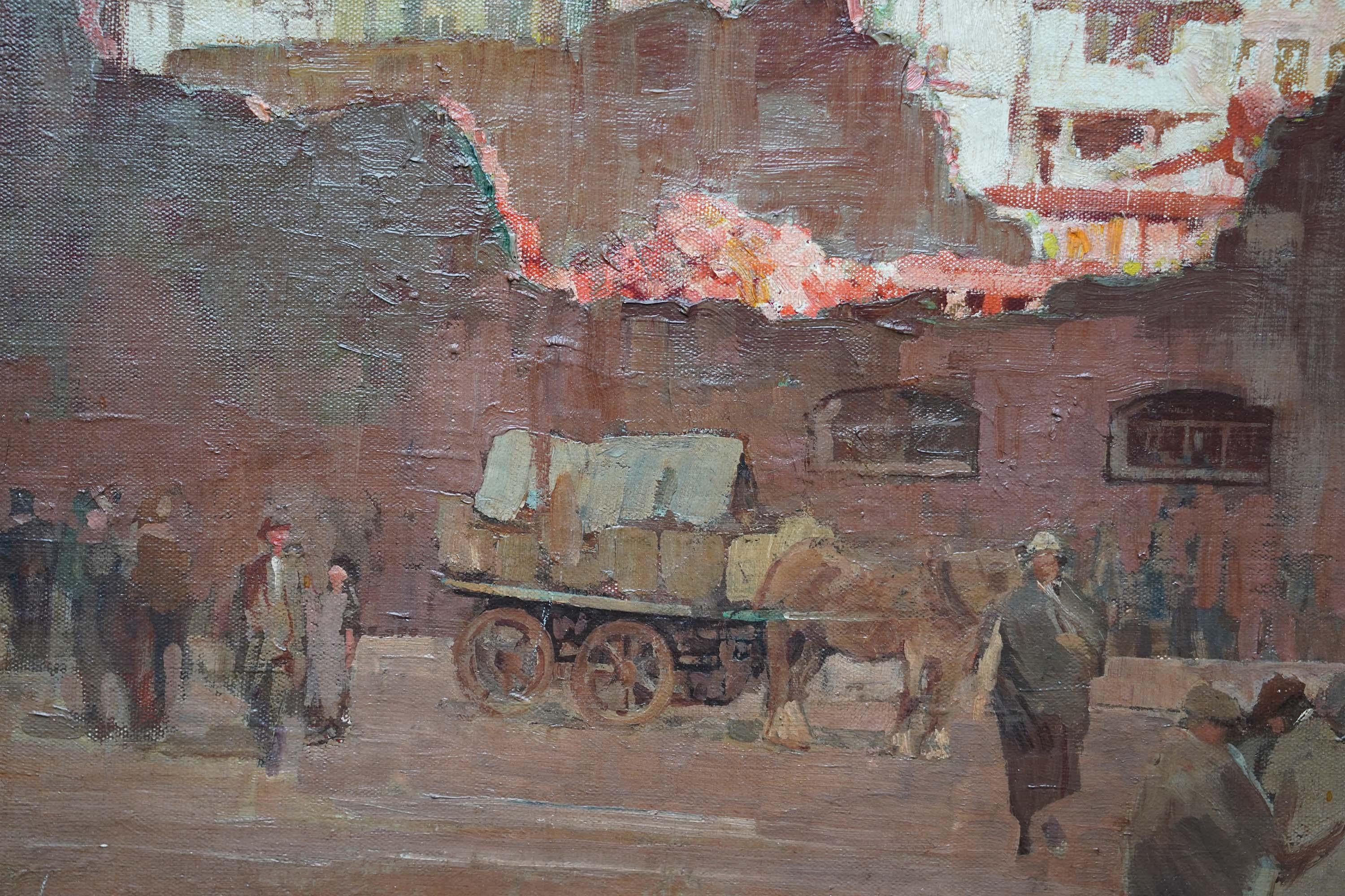 Stadtlandschaft mit Figuren – britische postimpressionistische Ölgemäldekunst der 1930er Jahre (Grau), Landscape Painting, von Edwin Glasgow