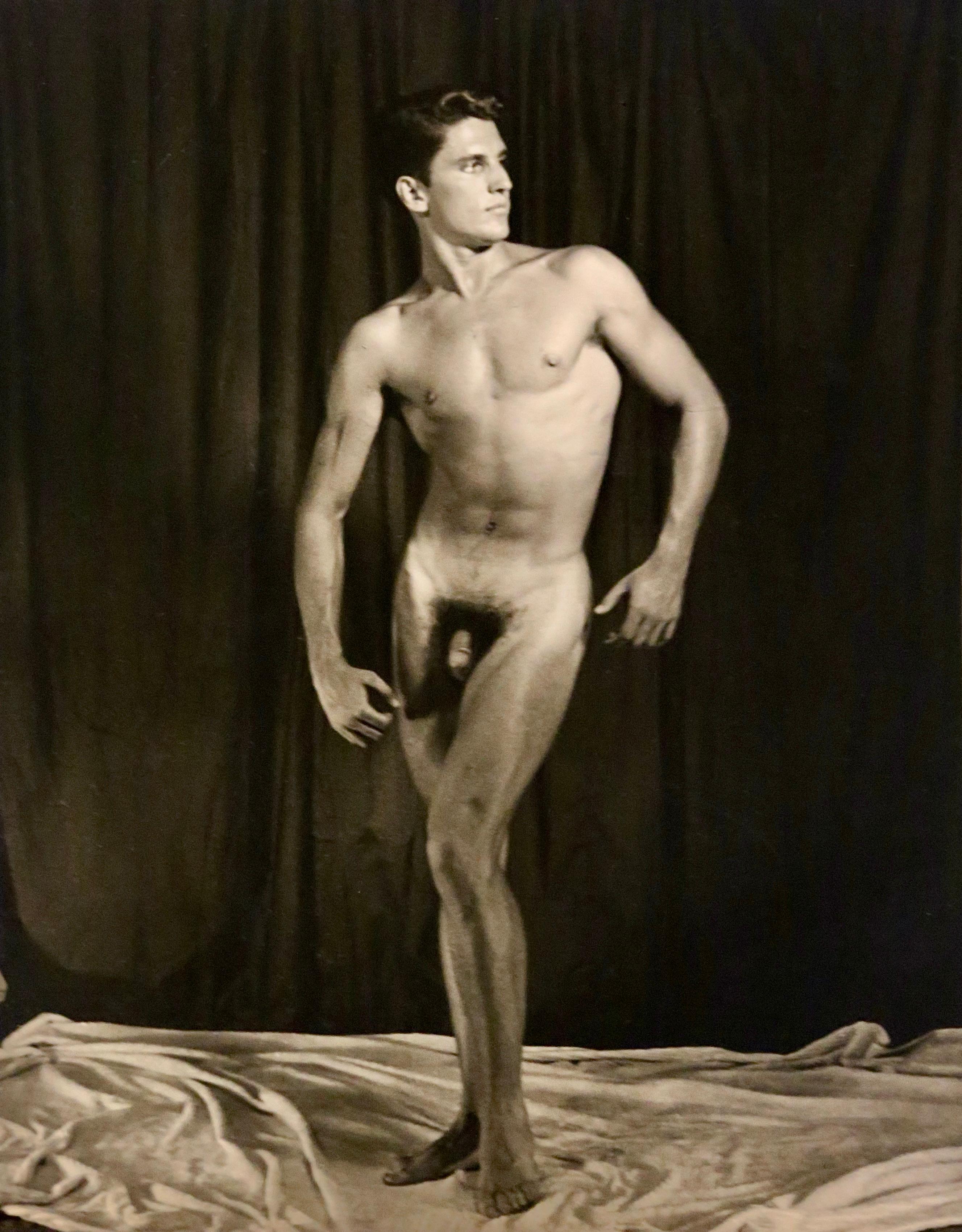 Edwin Townsend Black and White Photograph – EDWIN TOWNSEND – SELTENE VINTAGE-FOTOGRAFIE EINES MÄNNERAKTS VON JACK FONTAINE AUS DEN 1930ER JAHREN