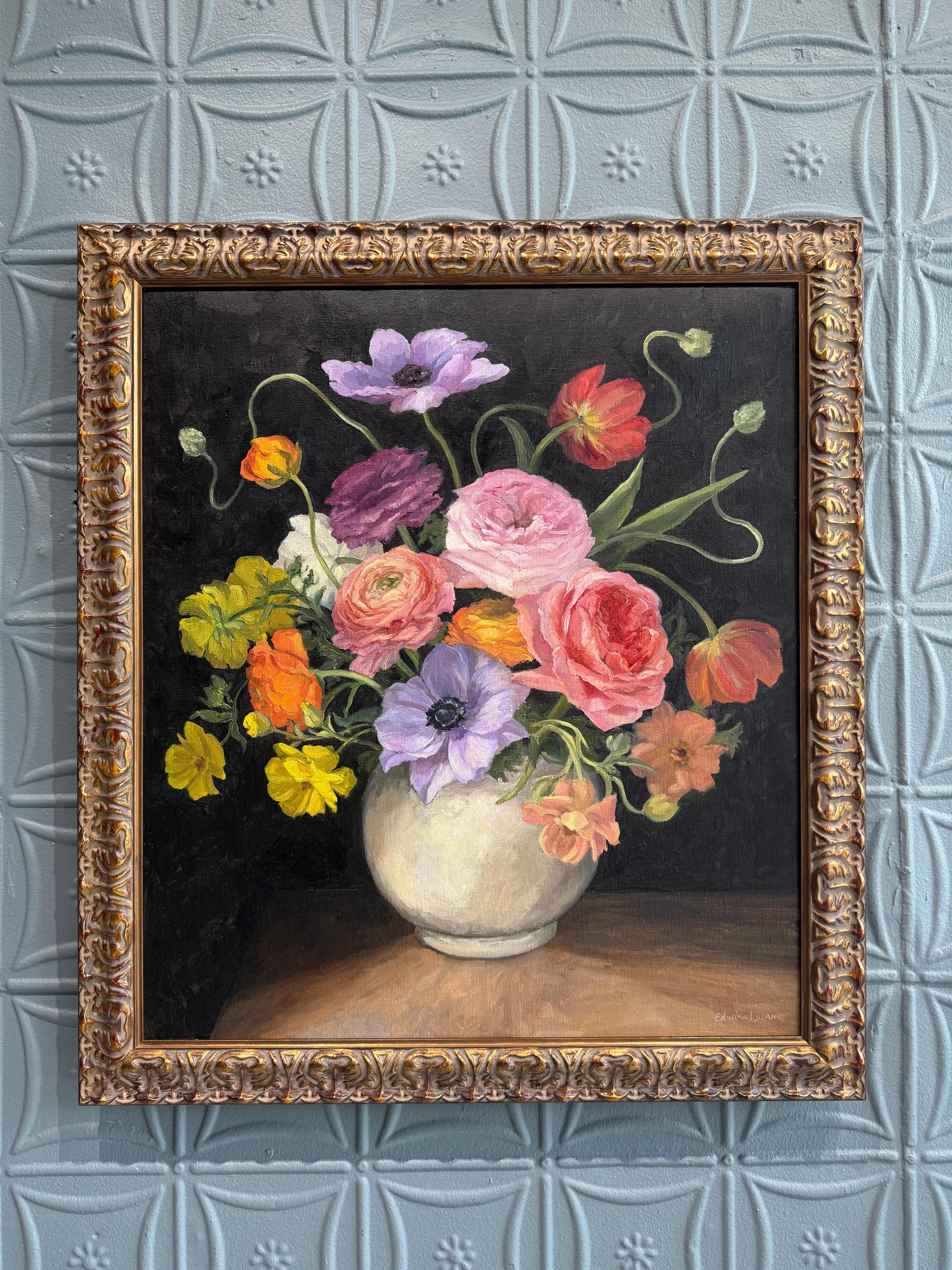 „Delightful gathering“ amerikanisches realistisches Stillleben mit bunten Blumen in Vase – Painting von Edwina Lucas