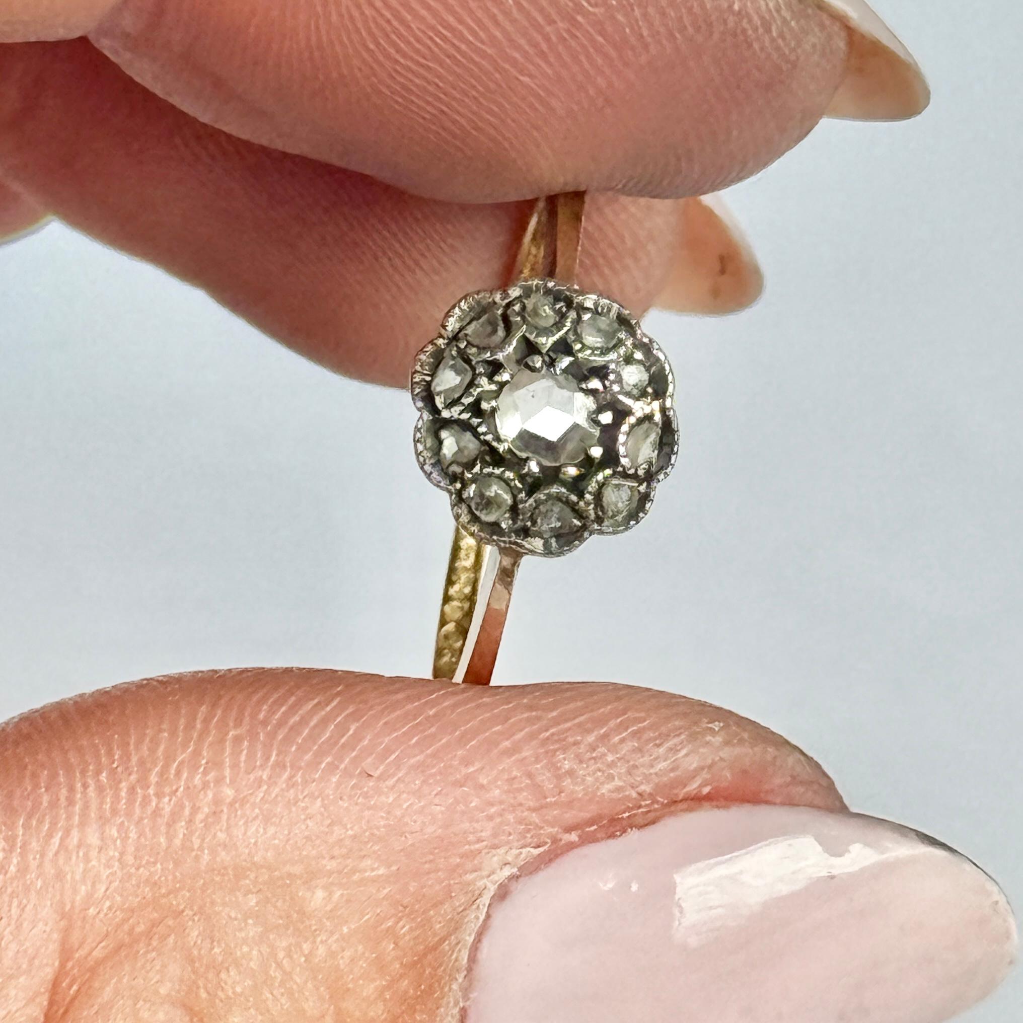 Taglio ovale Anello a grappolo con diamante taglio rosa Edwradian in oro 18 carati in vendita