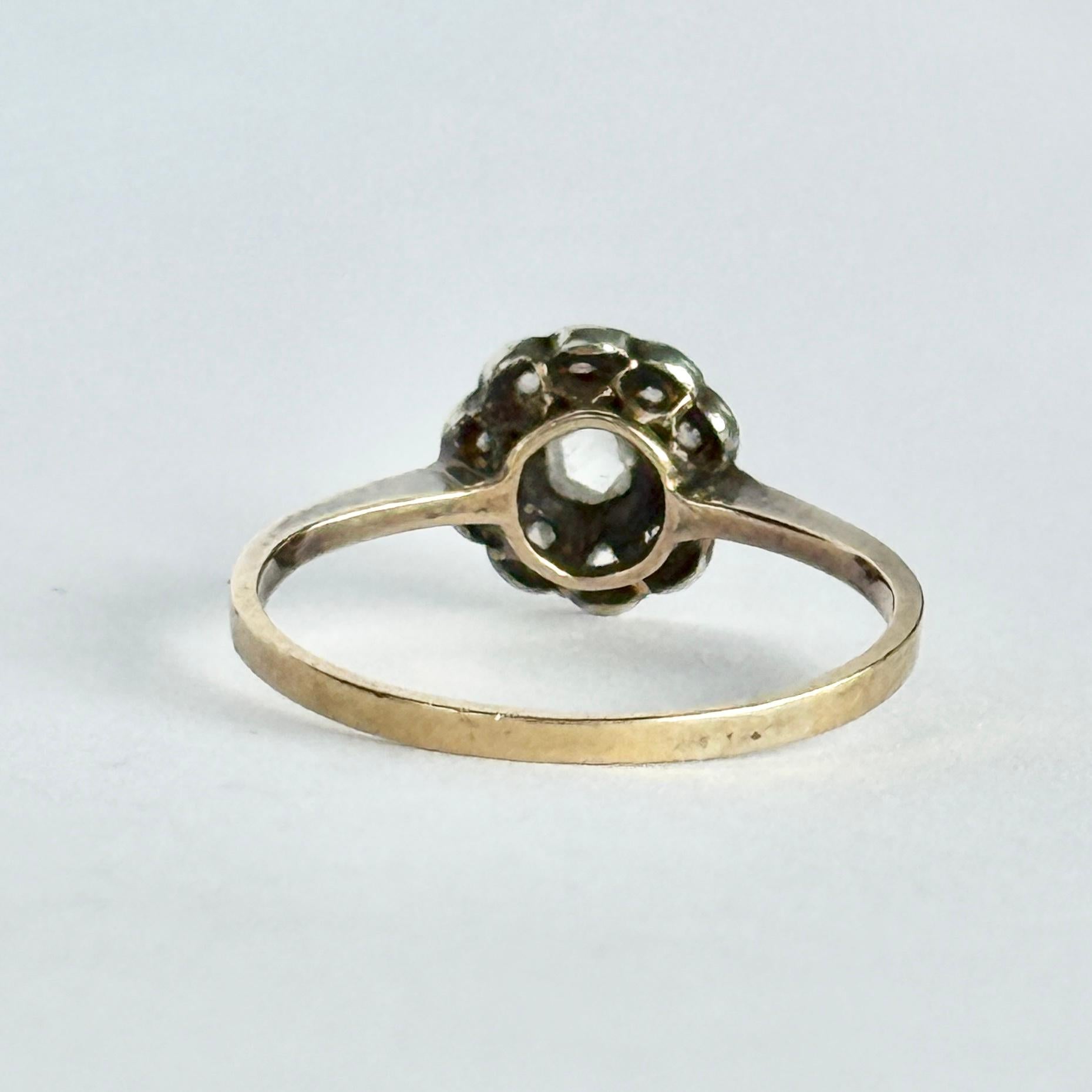 Anello a grappolo con diamante taglio rosa Edwradian in oro 18 carati In condizioni buone in vendita a Chipping Campden, GB