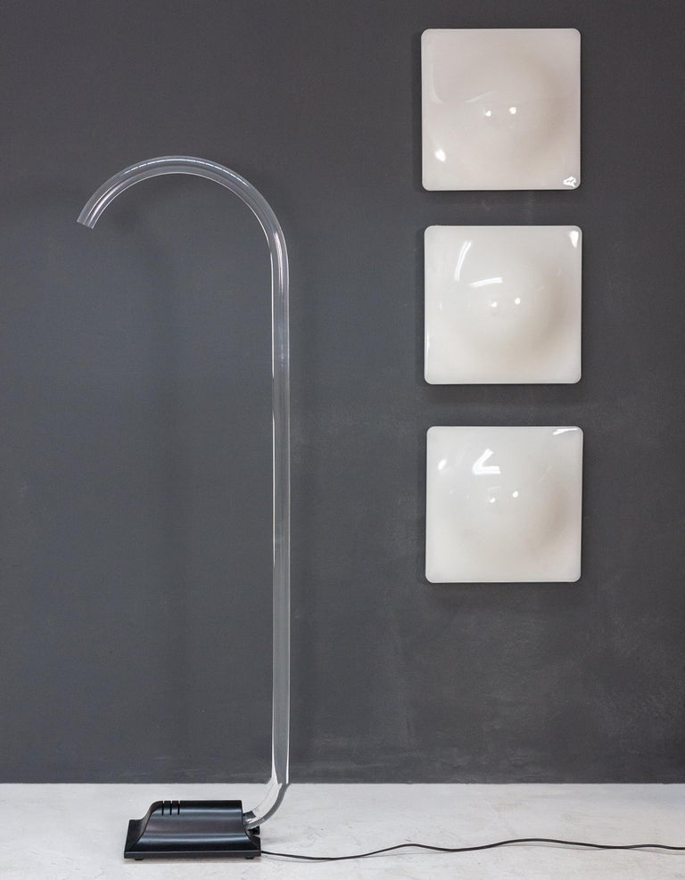 Edy Ten Berge Perspex Floor Lamp For Sale at 1stDibs
