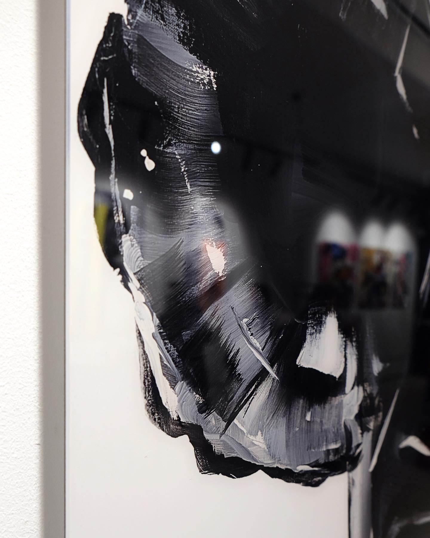 «VINYL MICKEY MOUSE » Impression en plexiglas 59,7 cm x 59,7 cm Ed. 1/50 par Edyta Grzyb 2