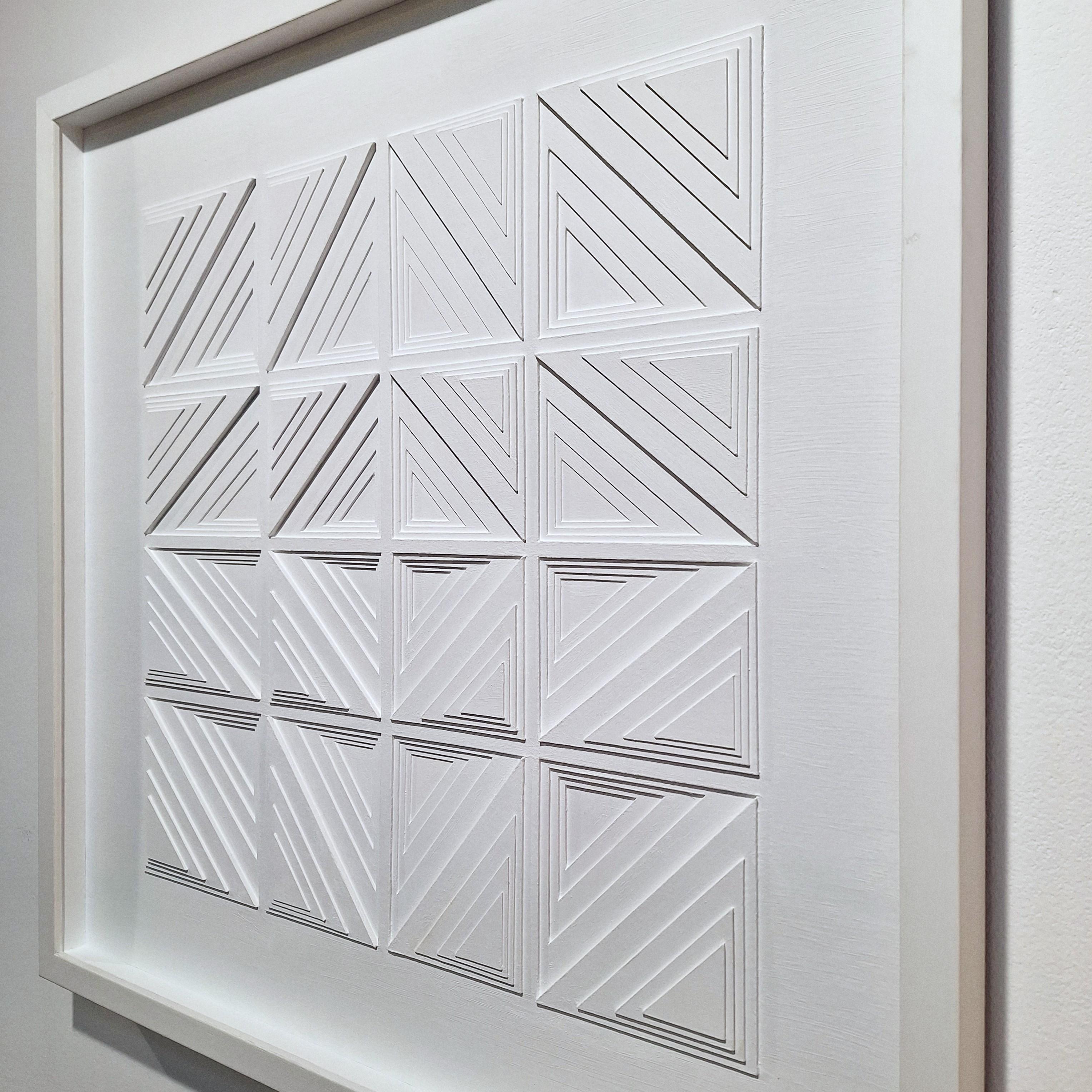 BB30102 è un dipinto moderno contemporaneo unico nel suo genere, realizzato dall'artista olandese Eef de Graaf. Il rilievo è realizzato con elementi di cartone meticolosamente tagliati a mano e rifiniti con vernice acrilica bianca opaca. Quest'opera