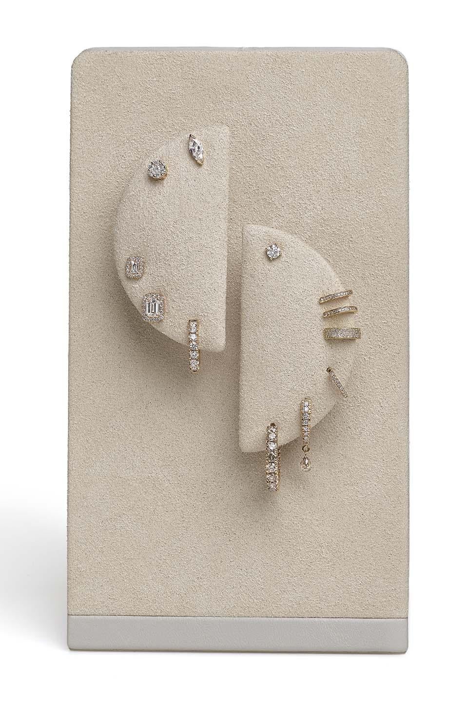 EEP Drops Cognac Earrings / Rose Gold. Earrings with drops cut cognac diamonds (0,98 ct.) and white brilliant cut diamonds (0,18 ct.) set in rose gold 18Kt. 
Precious and tiny earrings with cognac briolette cut diamonds for an everyday