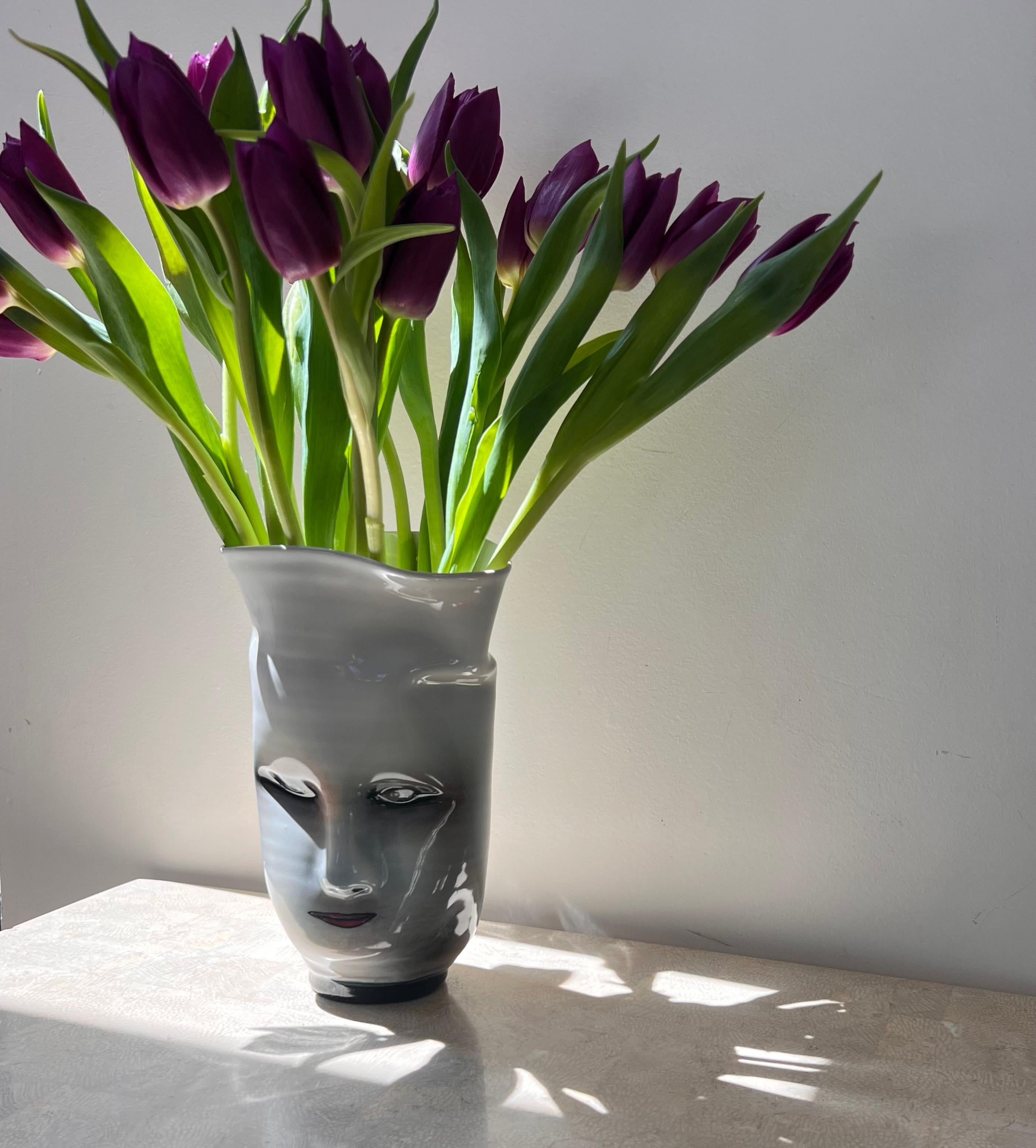 Eerie Postmodern Face Vase by Artist Bing Gleitsman, 1996 For Sale 4