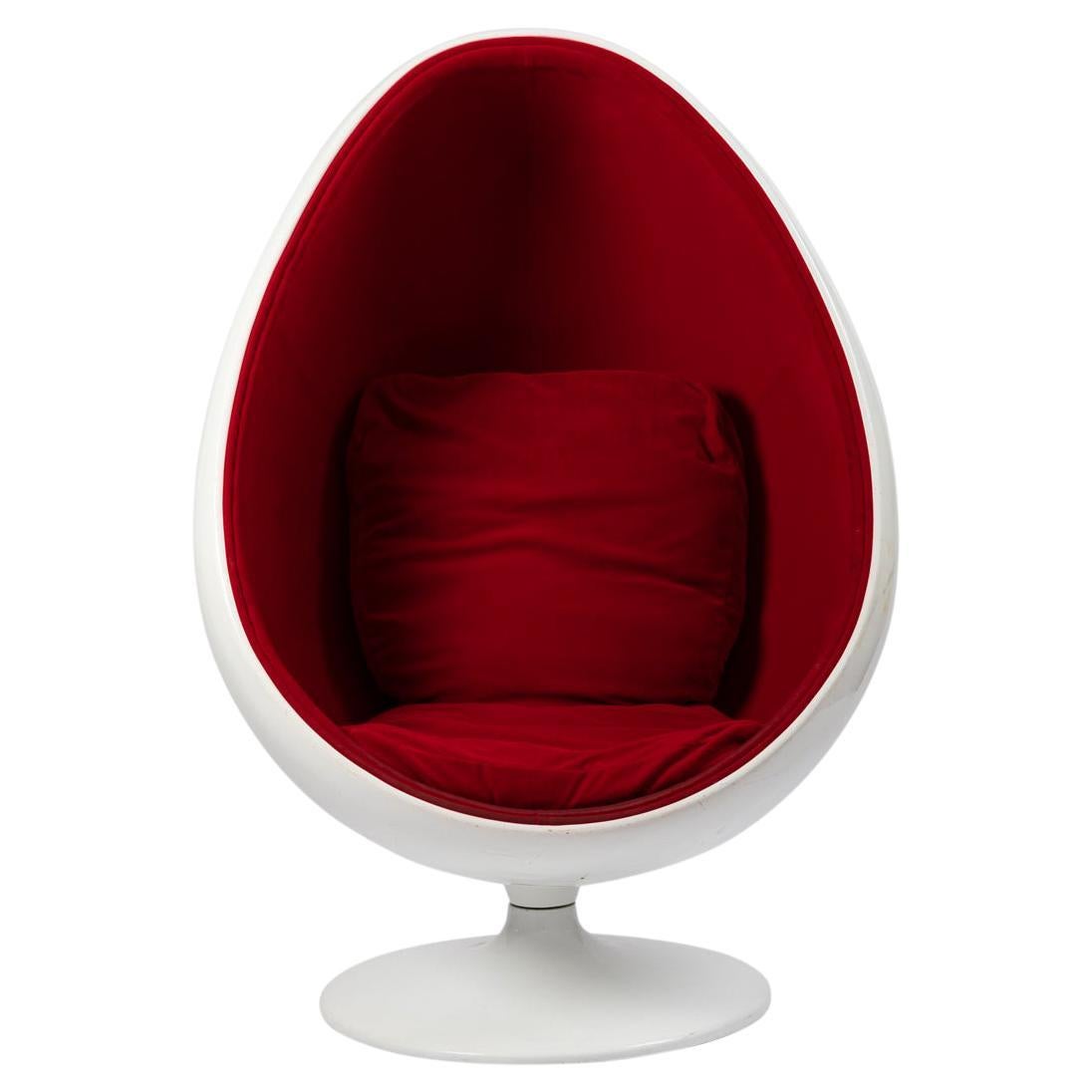 Eggg chair, 1990s