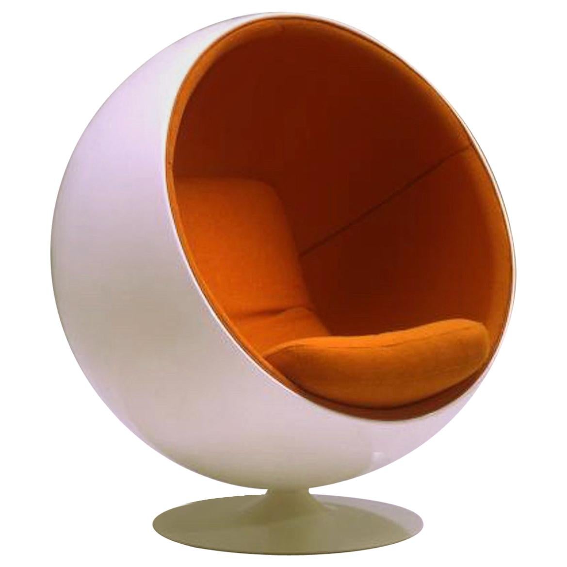 Eero Aarnio Ball chair in Kvadrat Hallingdal Orange 547
