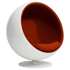 Eero Aarnio Ball chair in Kvadrat Hallingdal Red 65 