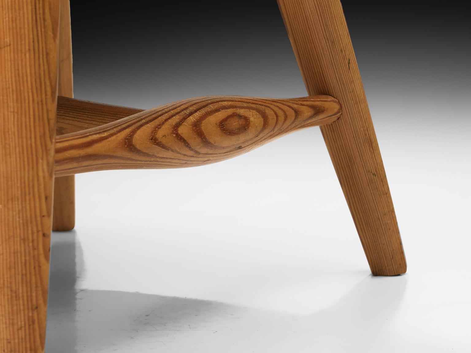 Eero Aarnio para Laukaan Puu Juego de seis sillas de comedor de pino macizo Pino en venta