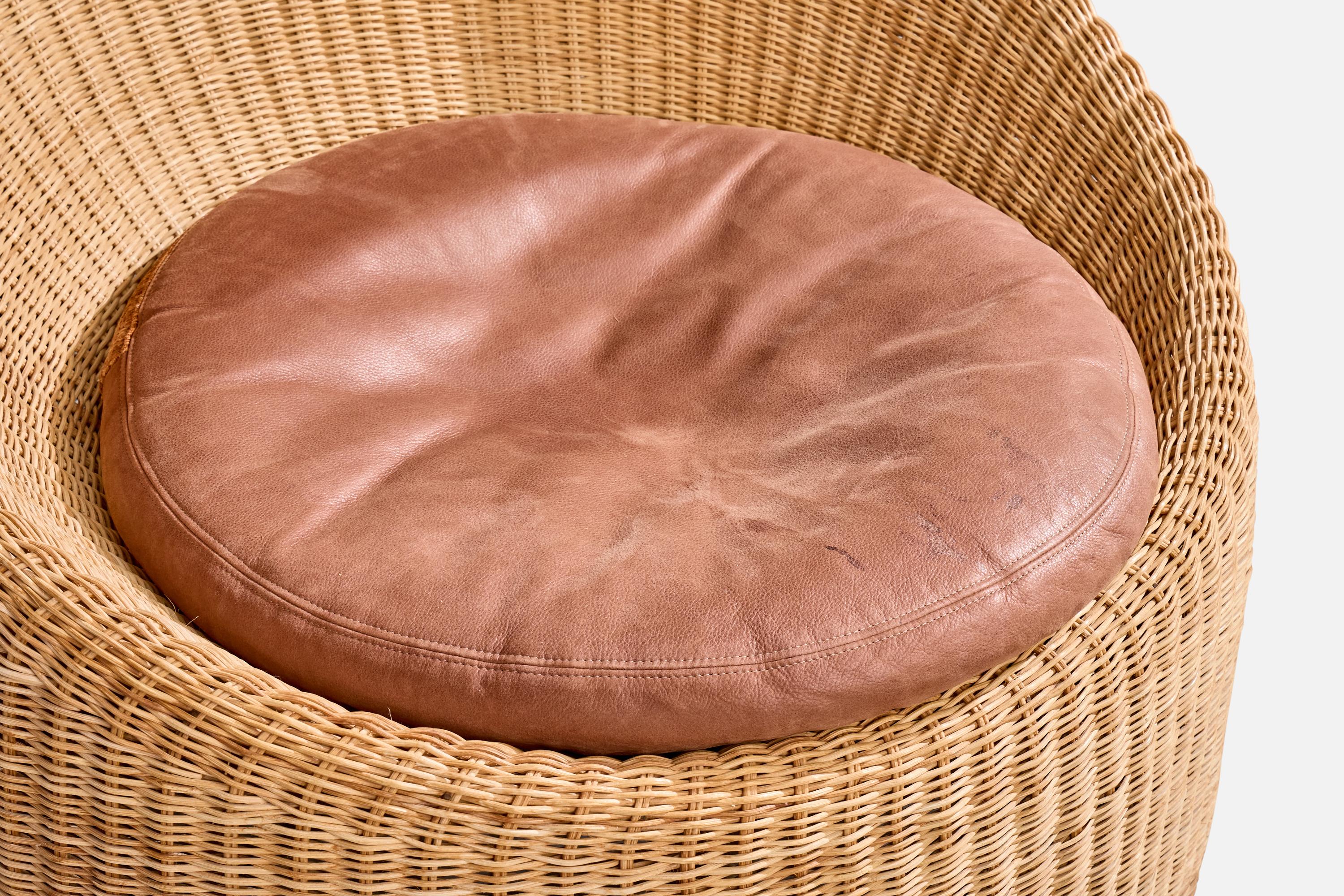 Eero Aarnio, Sedie da salotto, rattan, pelle, Finlandia, anni '70 in vendita 3
