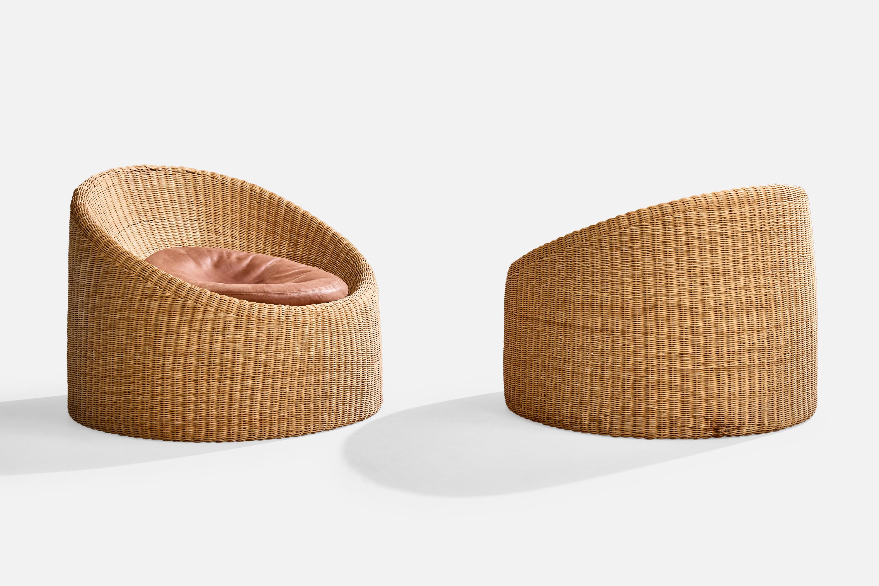 Mid-Century moderno Eero Aarnio, Sedie da salotto, rattan, pelle, Finlandia, anni '70 in vendita