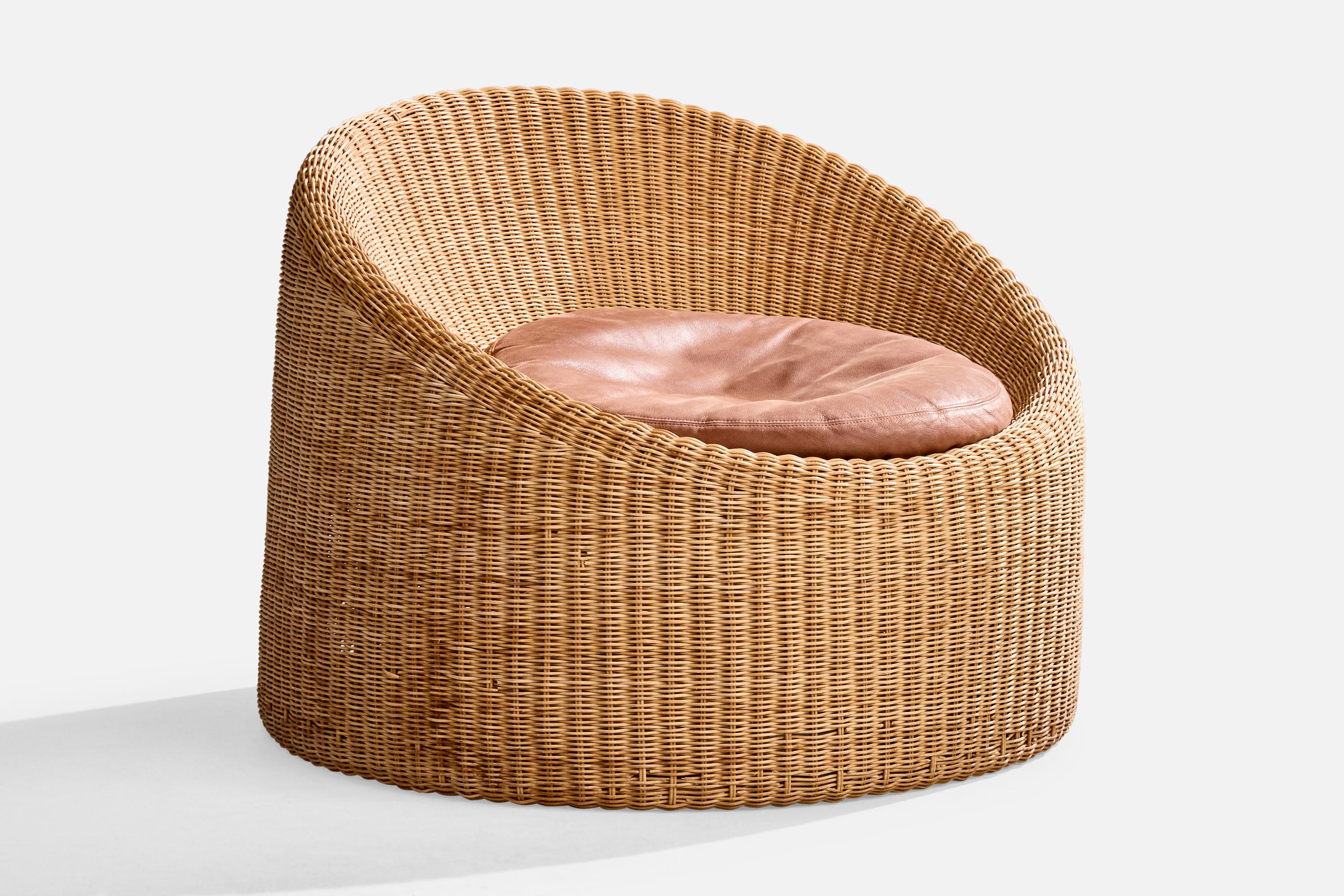 Eero Aarnio, Sedie da salotto, rattan, pelle, Finlandia, anni '70 In condizioni buone in vendita a High Point, NC