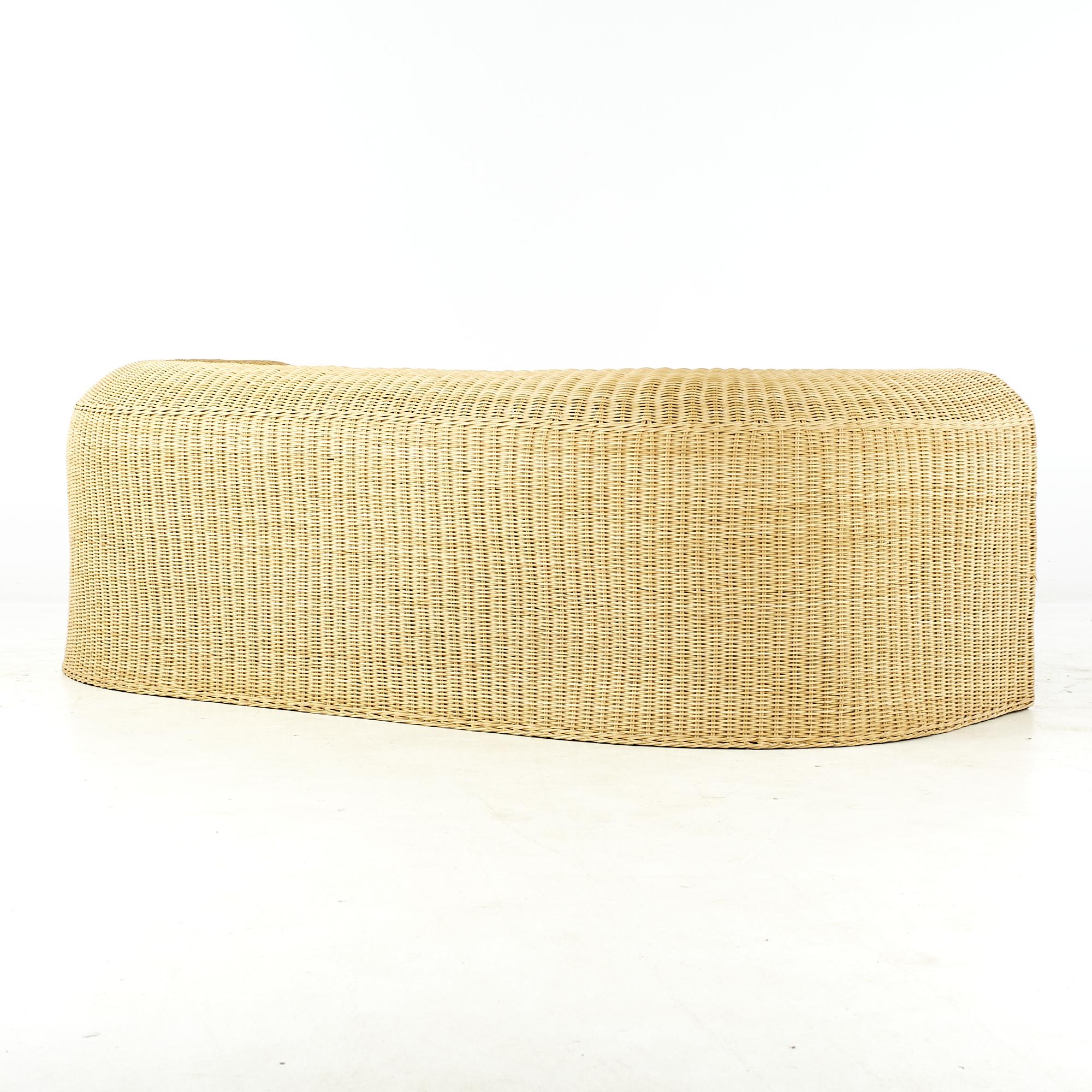 Eero Aarnio Mid Century Rattan Sofa In Good Condition For Sale In Countryside, IL