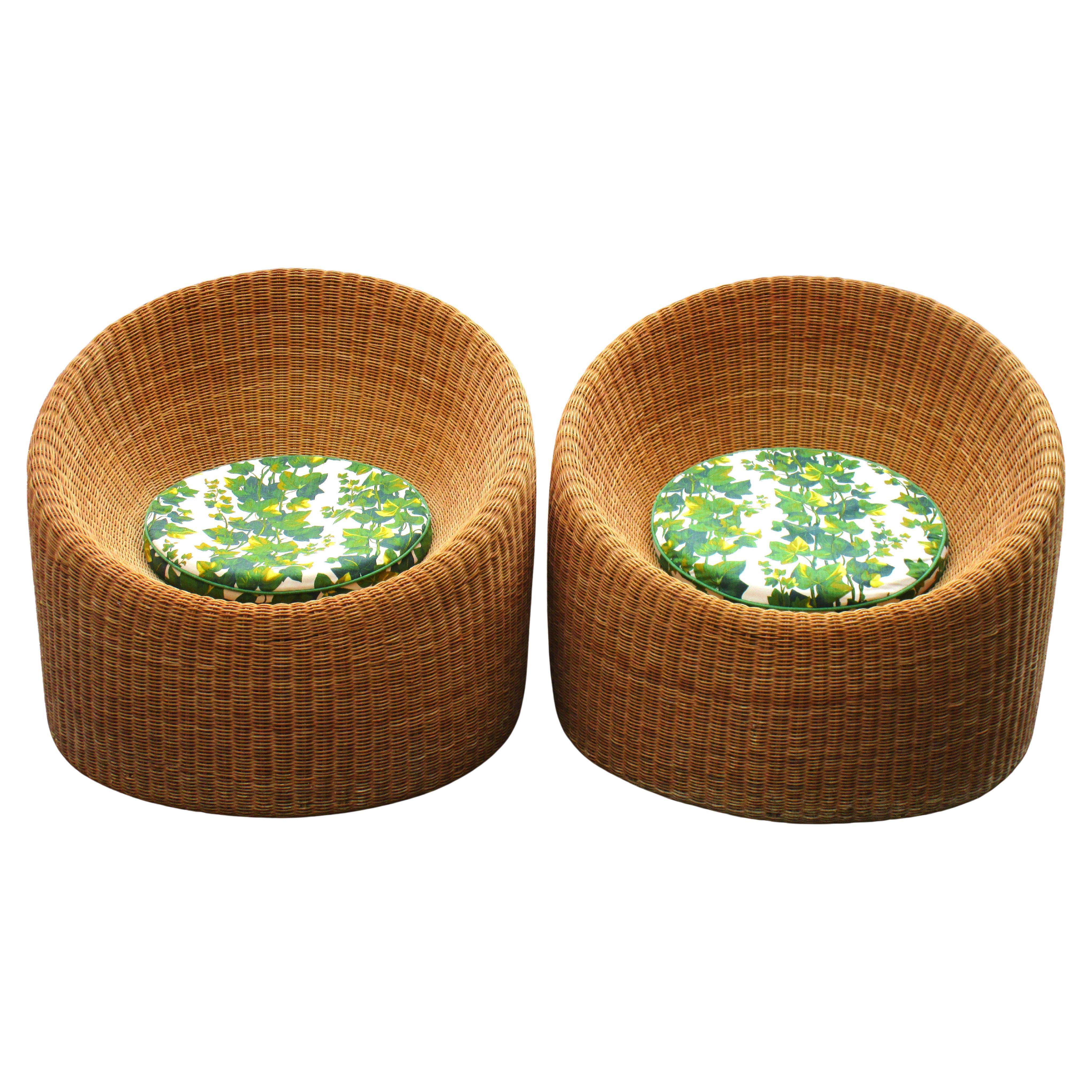 Wicker Pair Eero Aarnio Rattan Elephant Boot Lounge Chairs, 1960-1970 For Sale