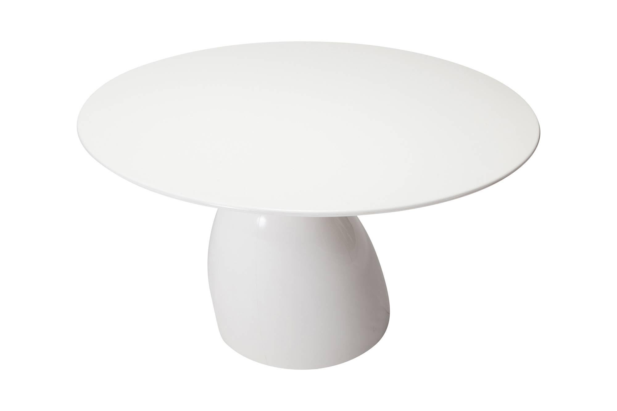 parabel dining table