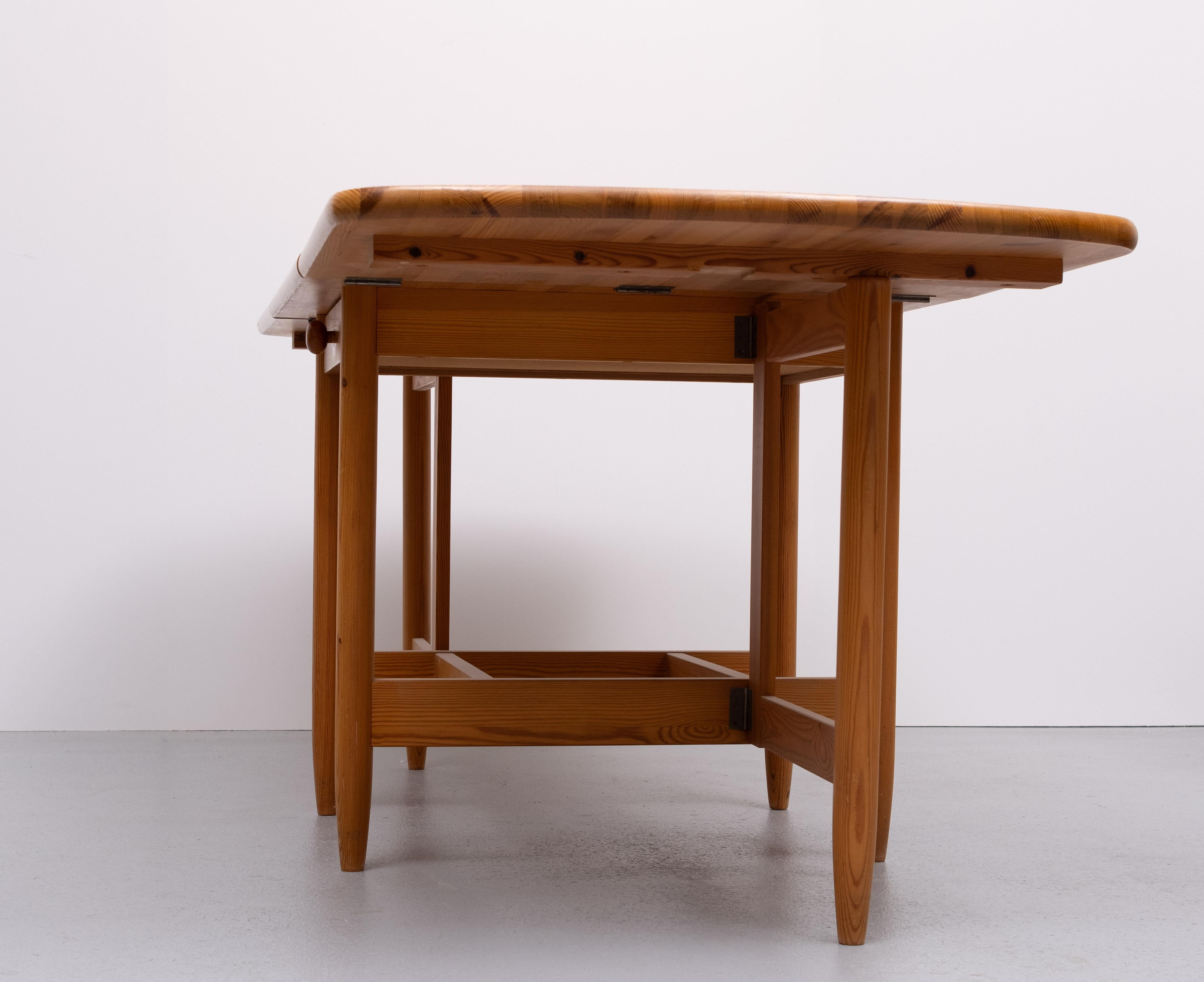Eero Aarnio  Solid Pine wood drop leaf dining table  Laukaan Puu 1970s For Sale 2