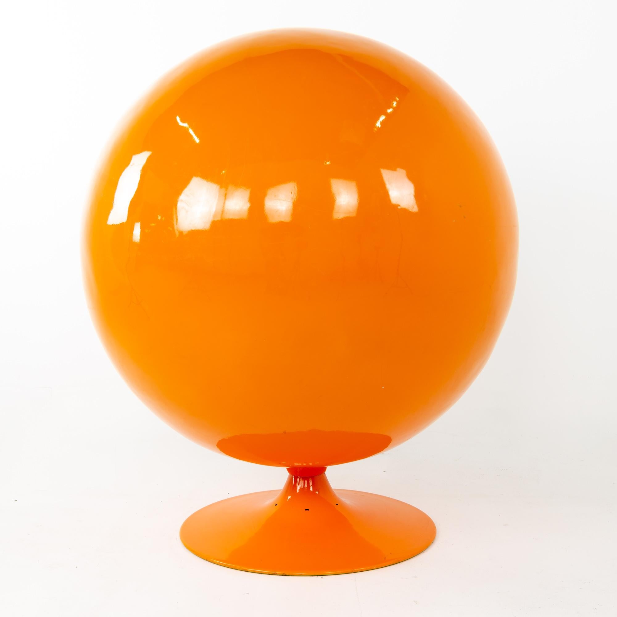 Eero Aarnio Style Mid Century Orange Ball Chair In Good Condition In Countryside, IL