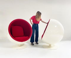 Ein Paar von Eero Aarnio, The Ball Chair