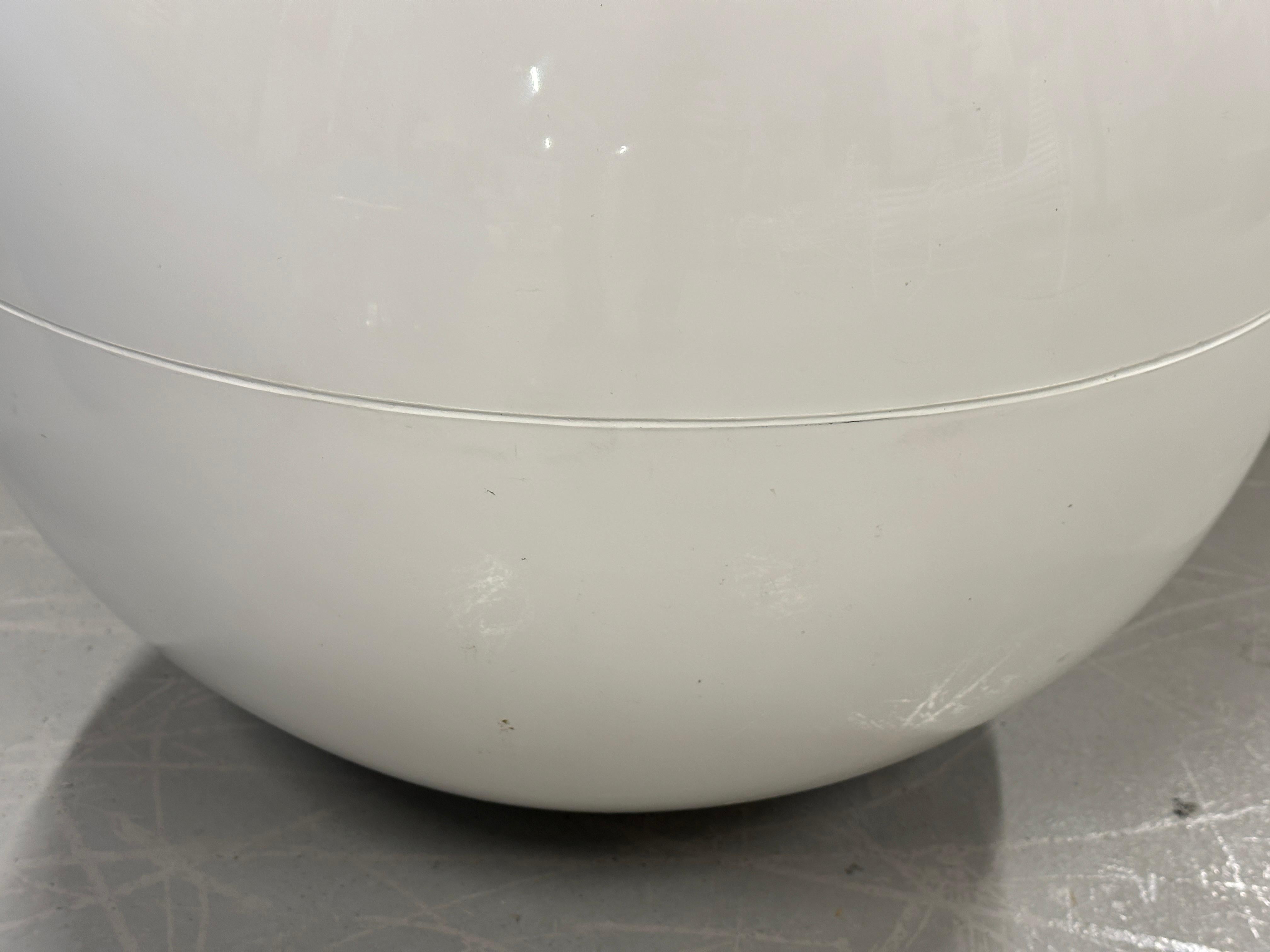 Eero Aarnio Silla Tomate en blanco en venta 6