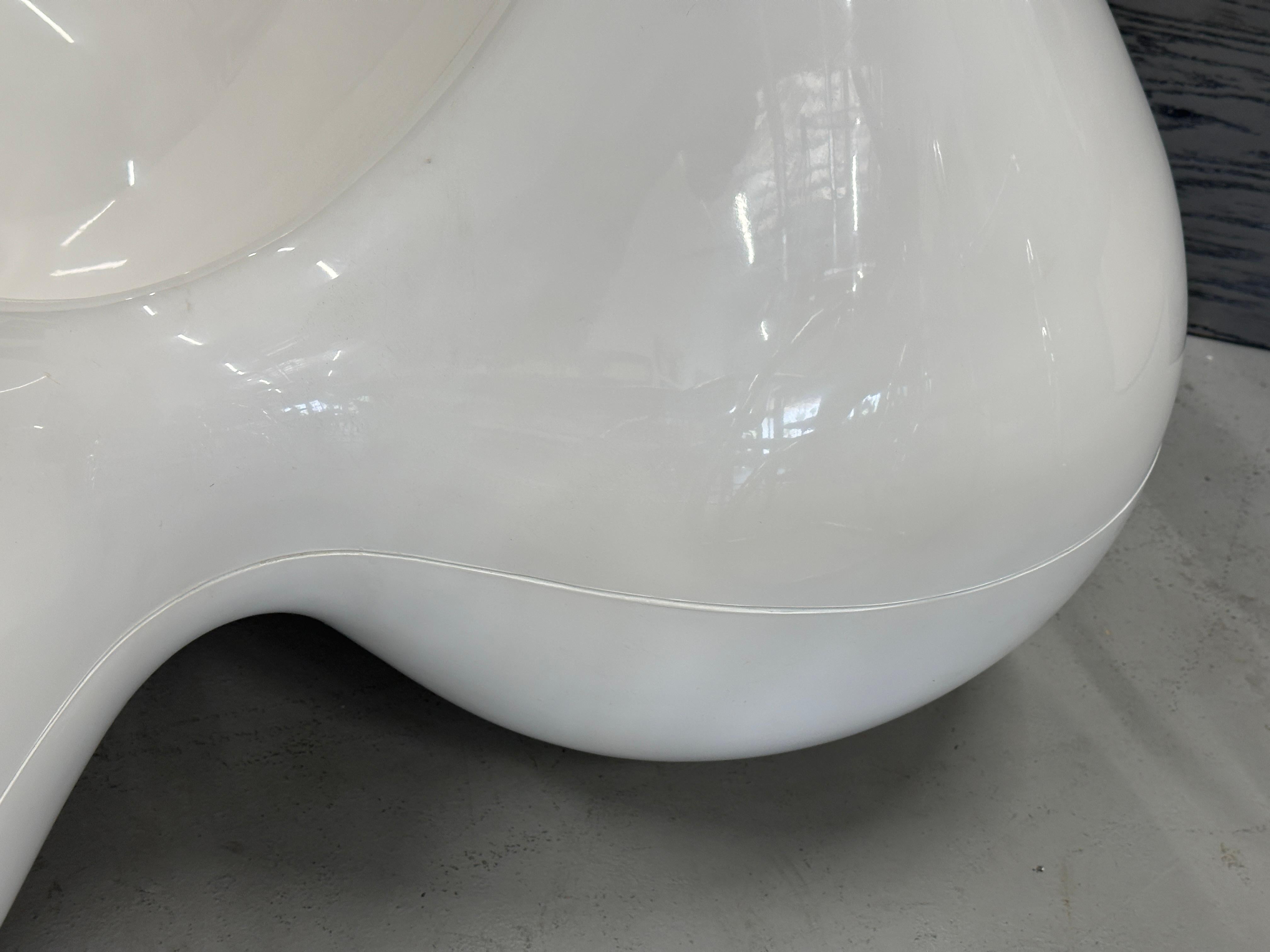 Eero Aarnio Silla Tomate en blanco en venta 8