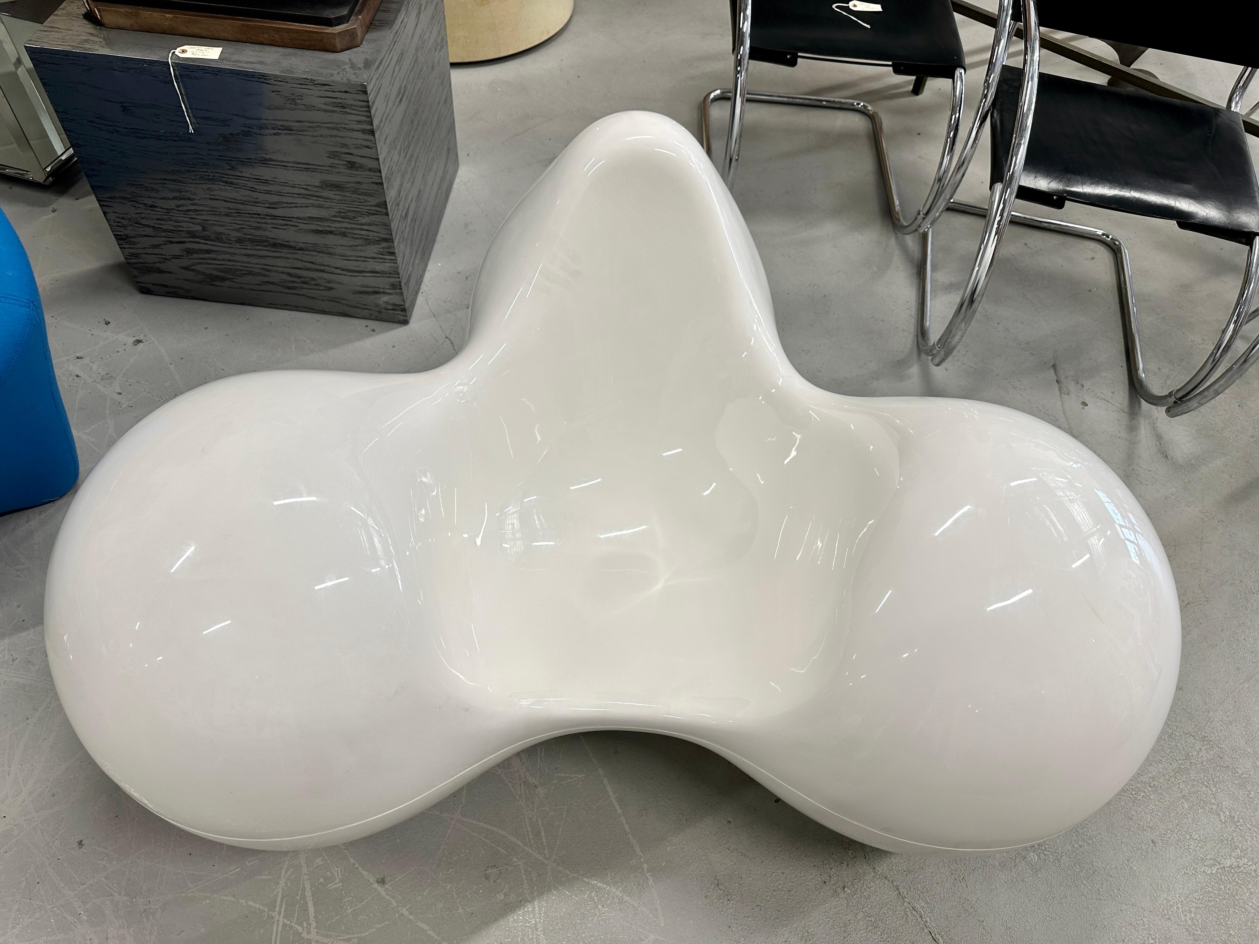 Eero Aarnio Silla Tomate en blanco en Bueno estado para la venta en Palm Springs, CA