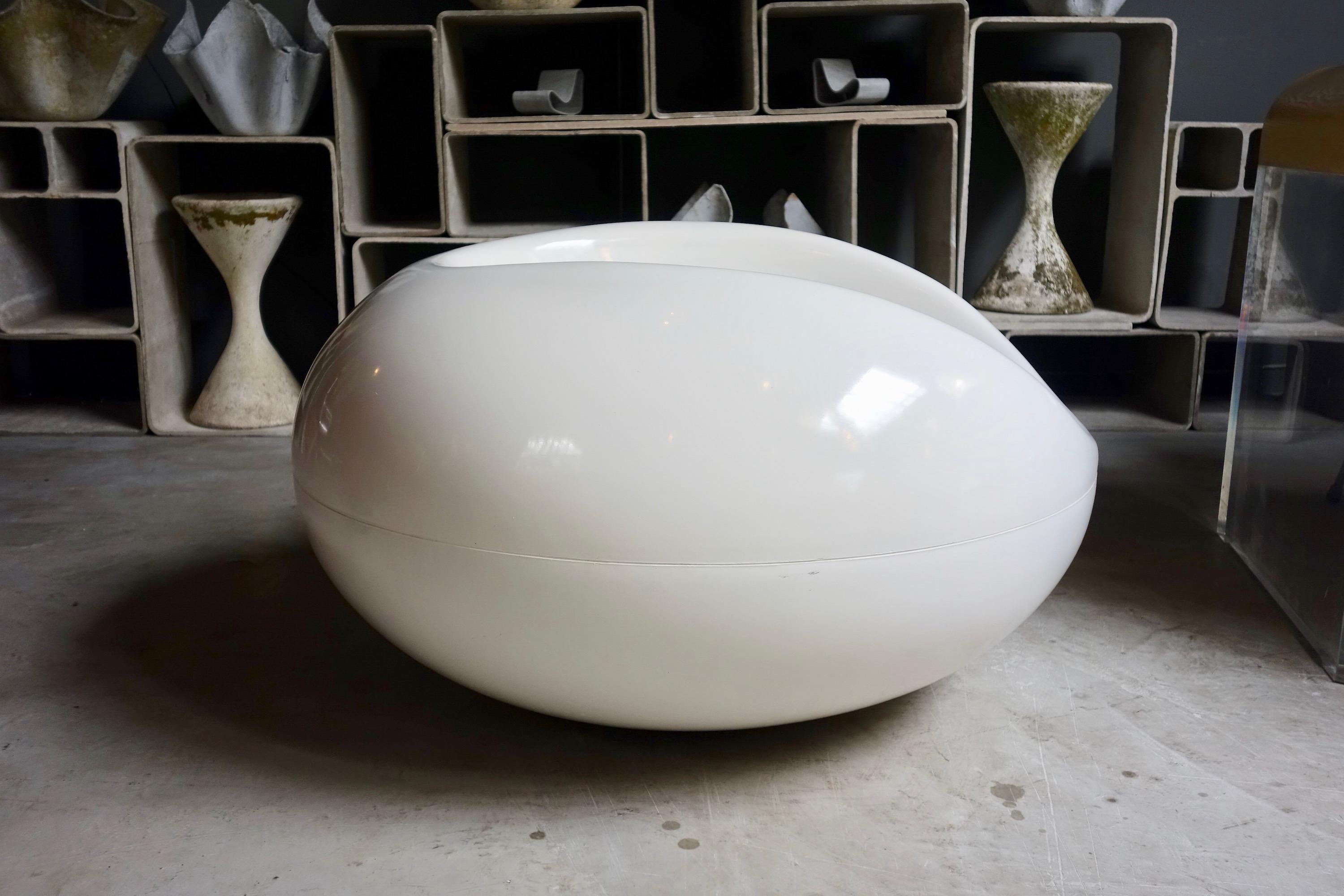 Finnish Eero Aarnio White Fiberglass Pastil Chair